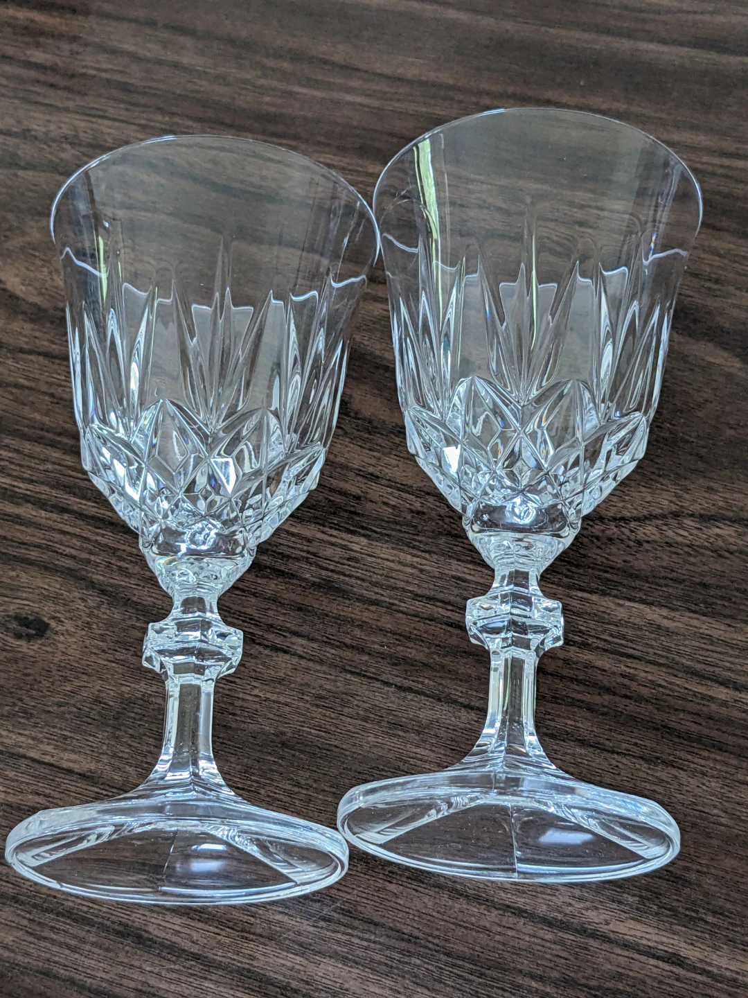 Set of 2 Glass Wine Glasses