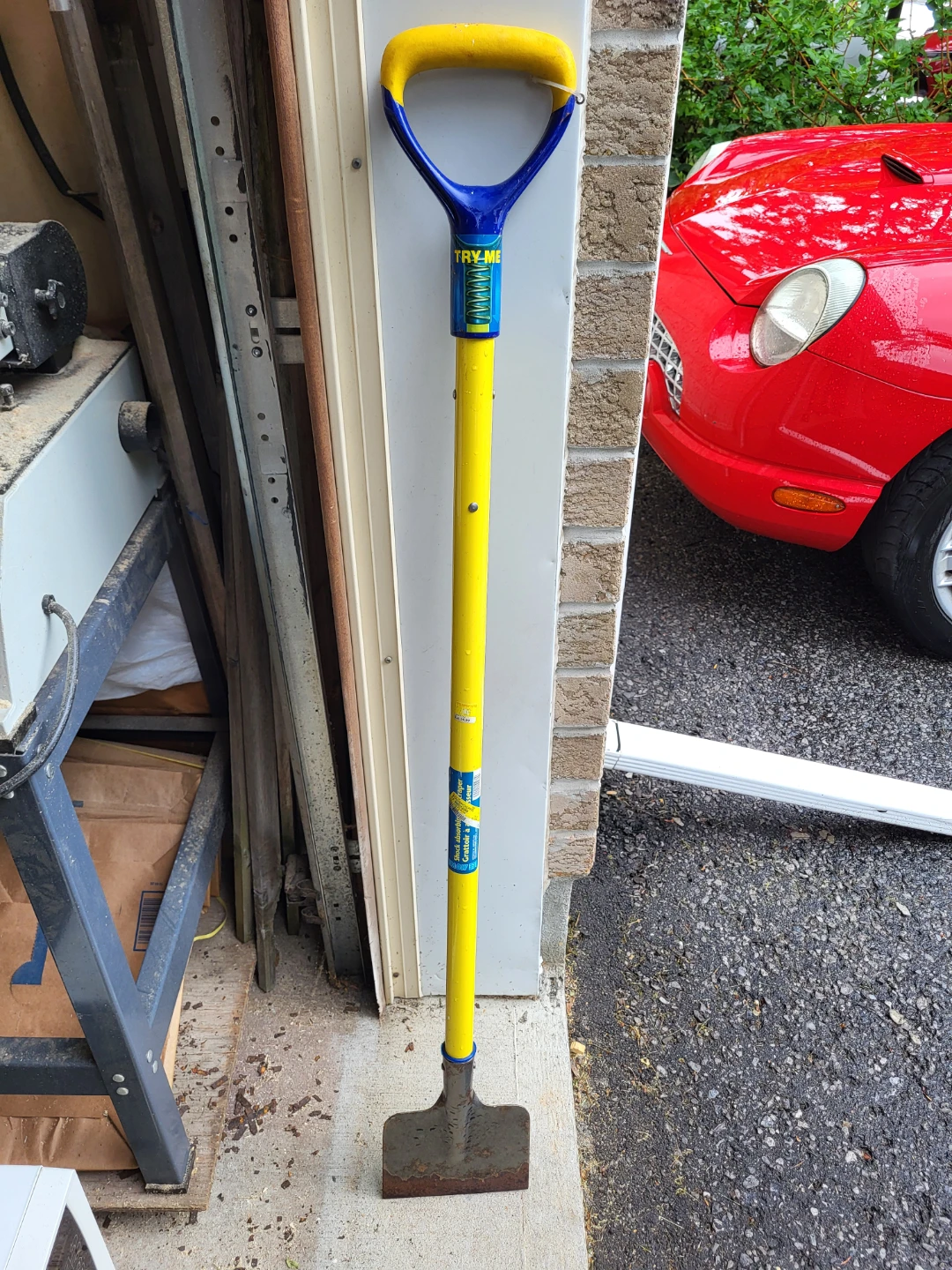 Shock Absorbing Edger Tool