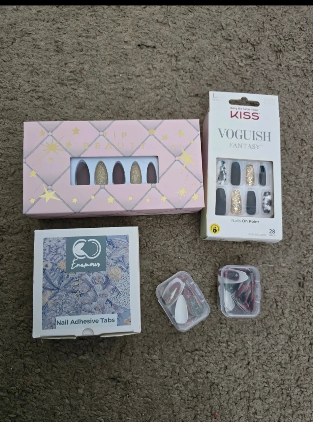Gel Lamp & Press-On Nail Bundle