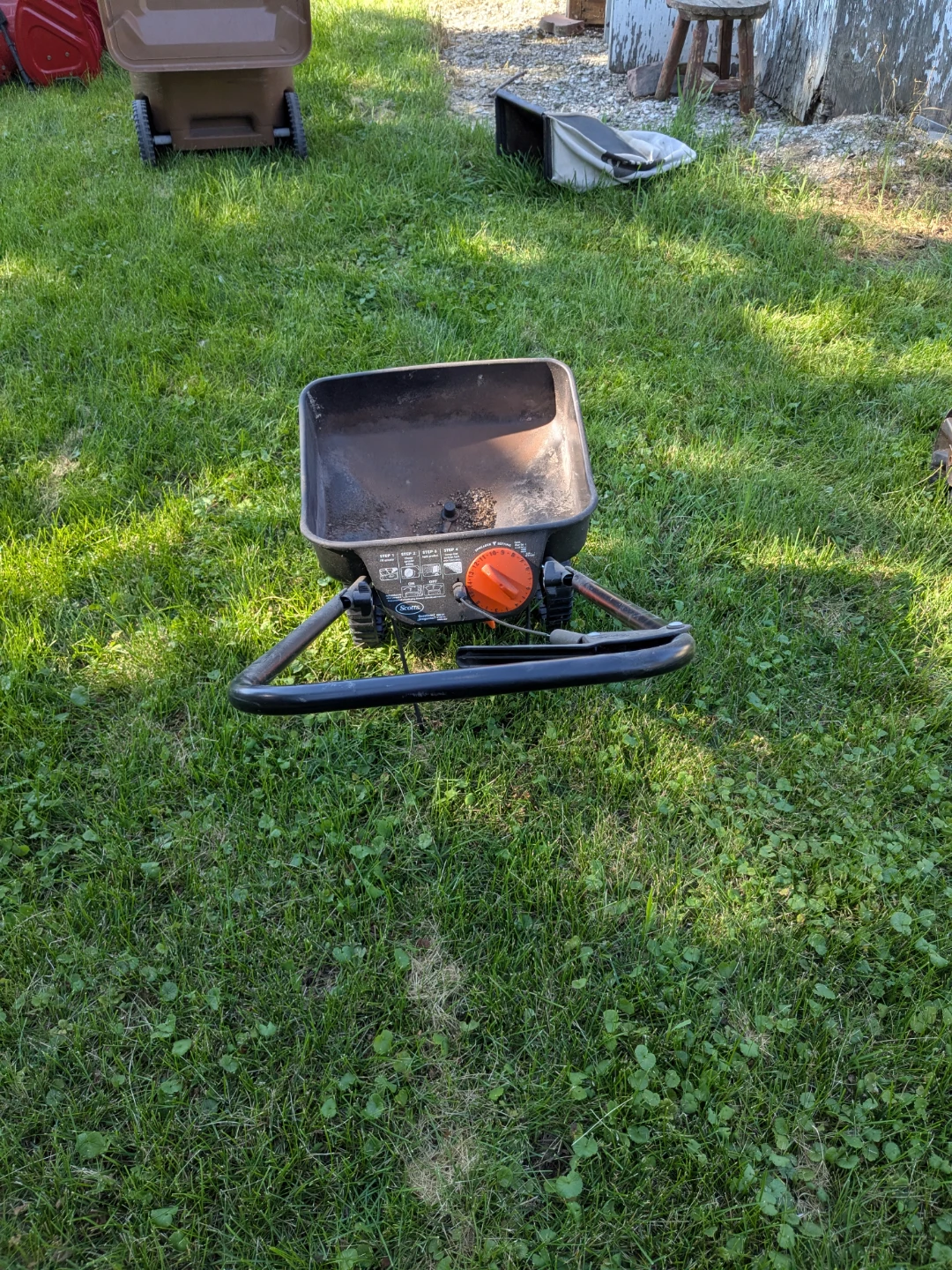 Scotts Turf Builder Broadcast Spreader
