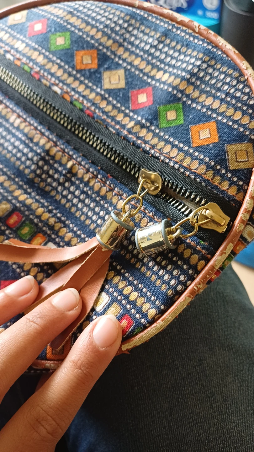 Round Patterned Crossbody Bag - photo 5