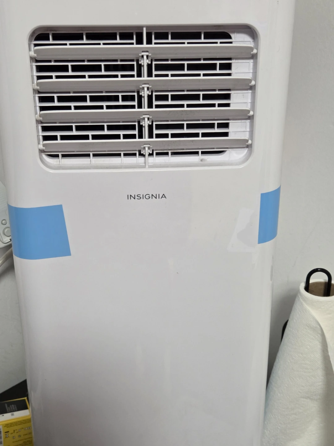 Insignia Portable Air Conditioner with Dehumidifier - photo 2