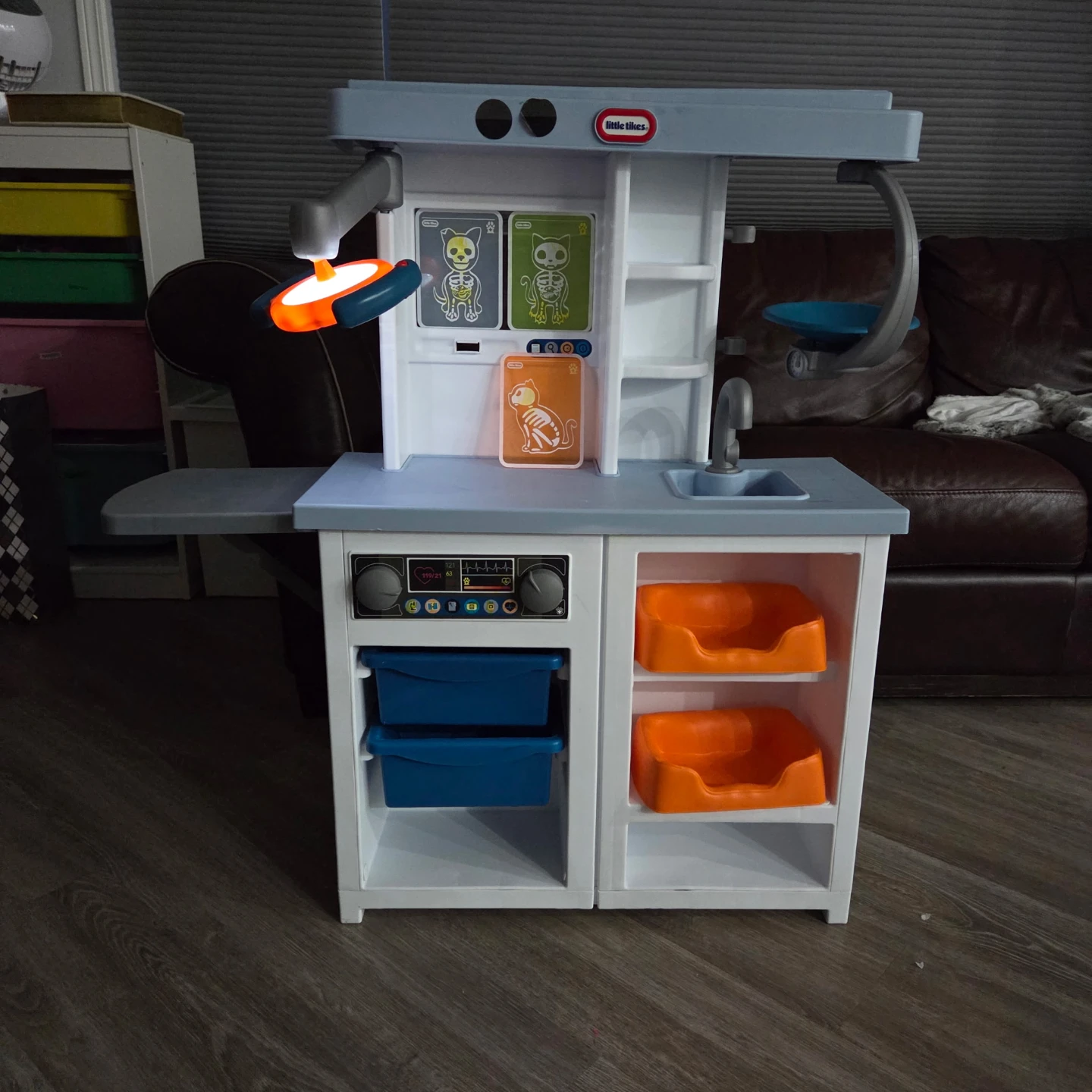 Little Tikes Vet Station Toy