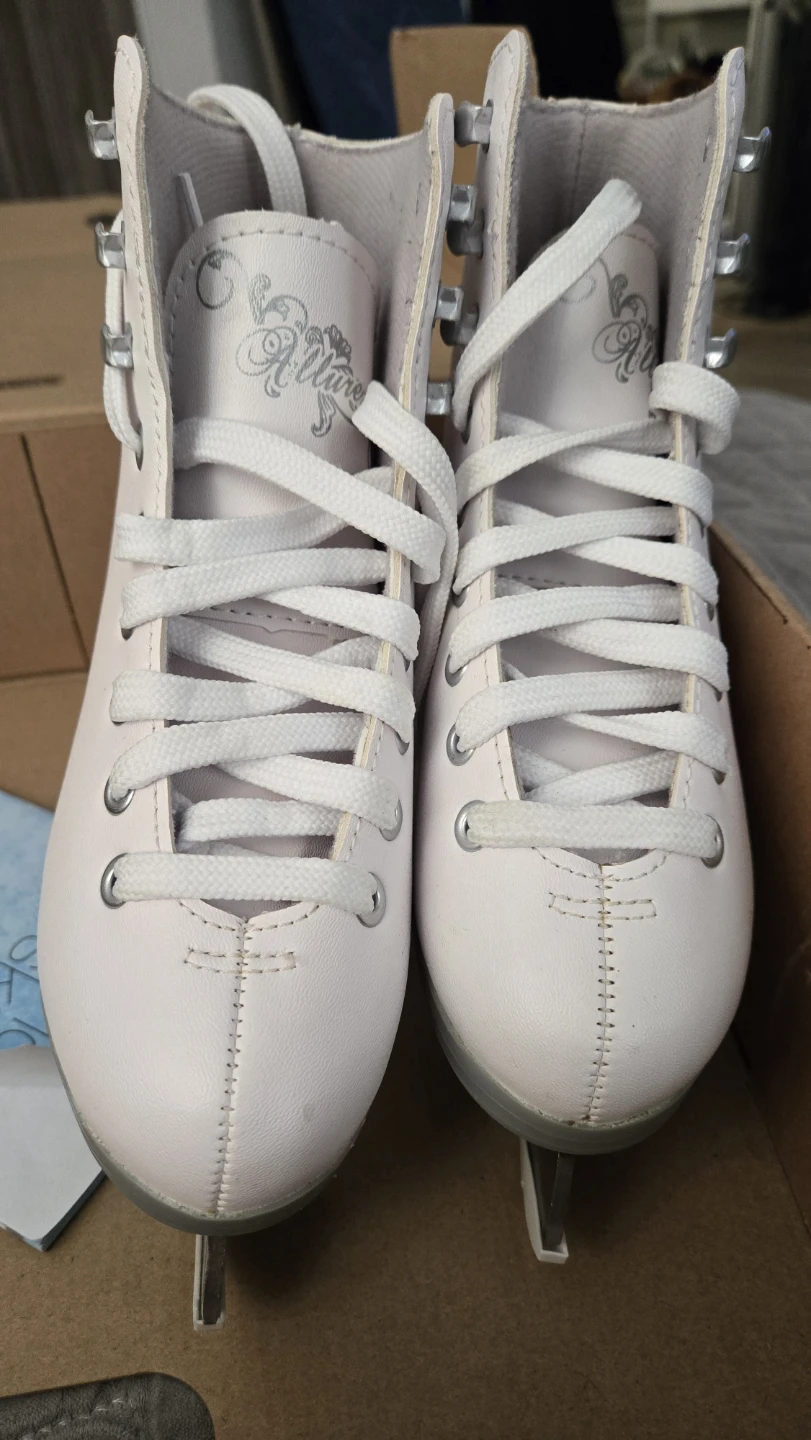 Bladerunner Allure Figure Ice Skates - Size 13J