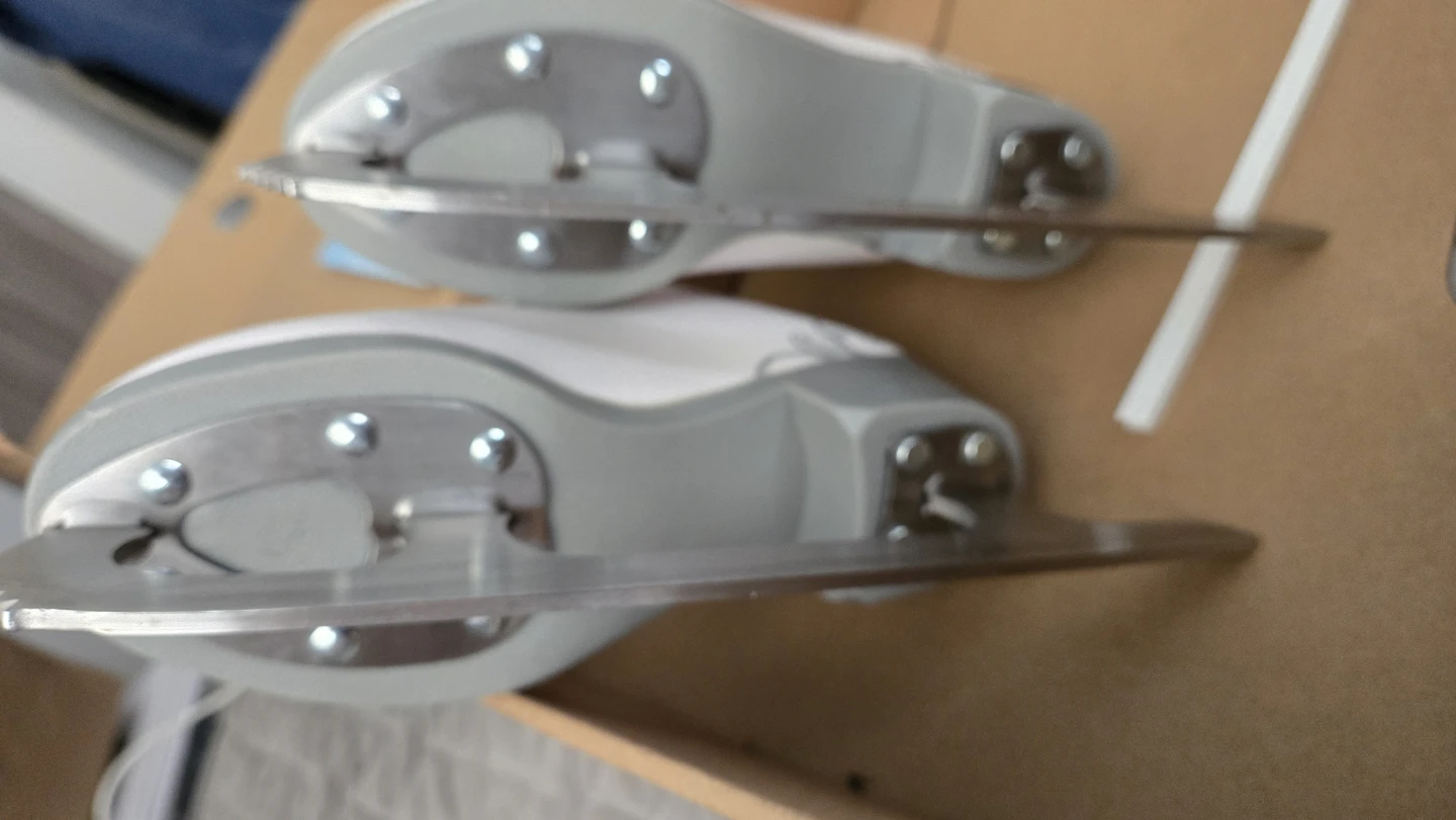 Bladerunner Allure Figure Ice Skates - Size 13J - photo 4