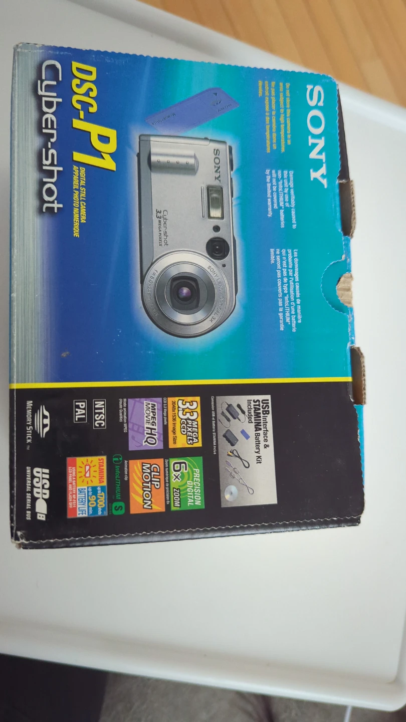Sony Cyber-shot DSC-P1 Digital Camera