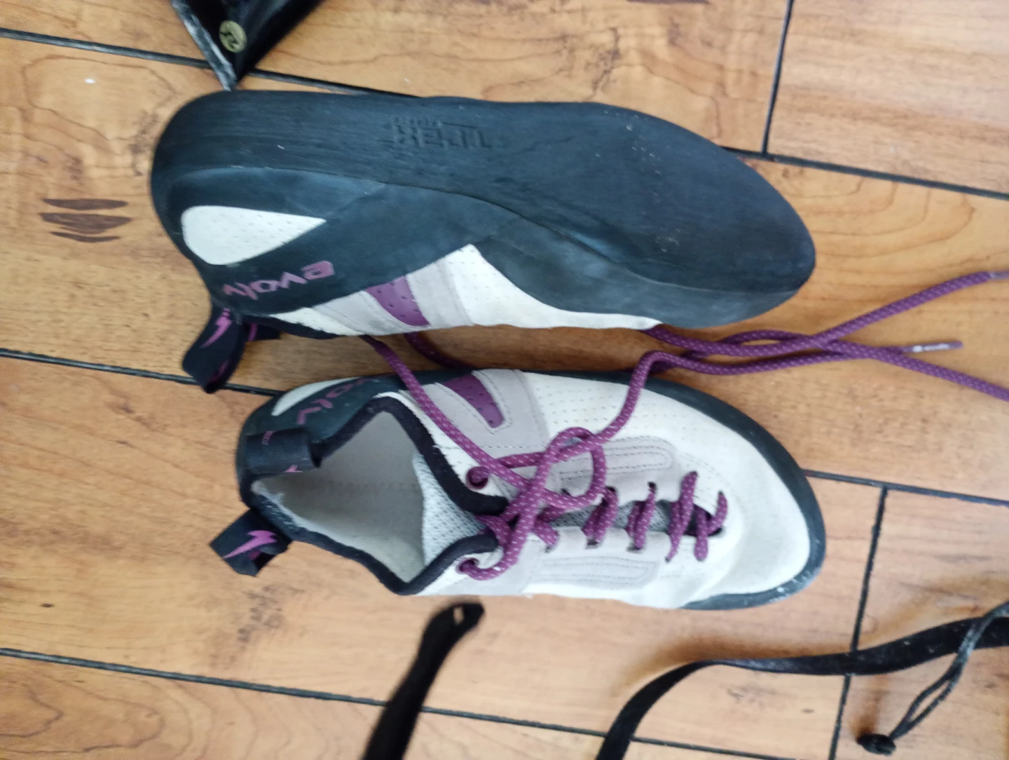 Climbing gear - 1 year light use good condition - photo 2