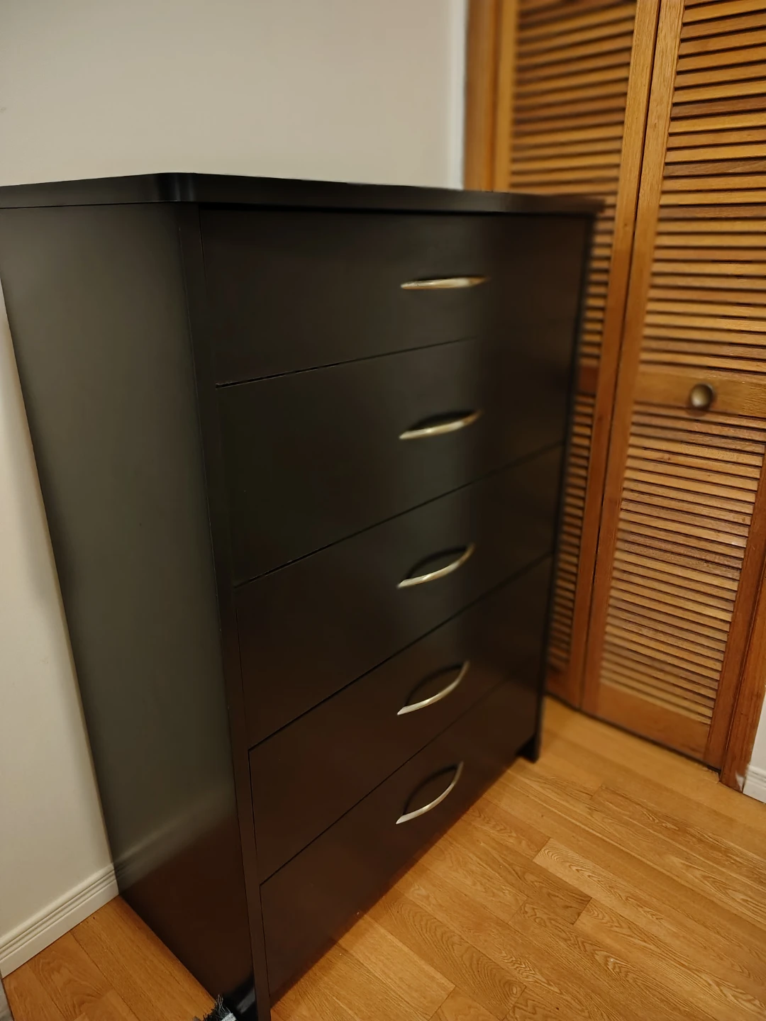 Black 5-Drawer Dresser , like new - photo 2