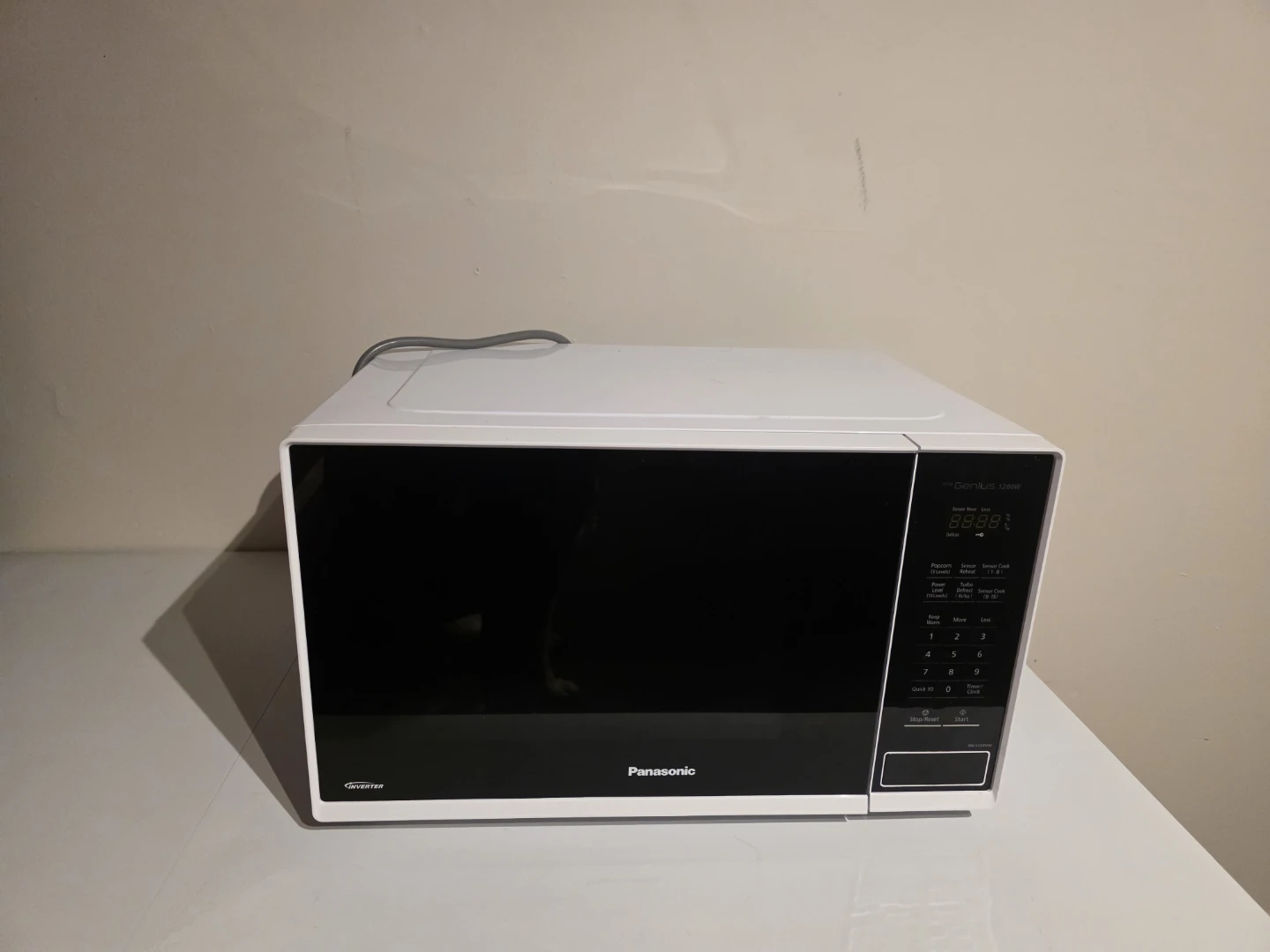 Panasonic Microwave - photo 2
