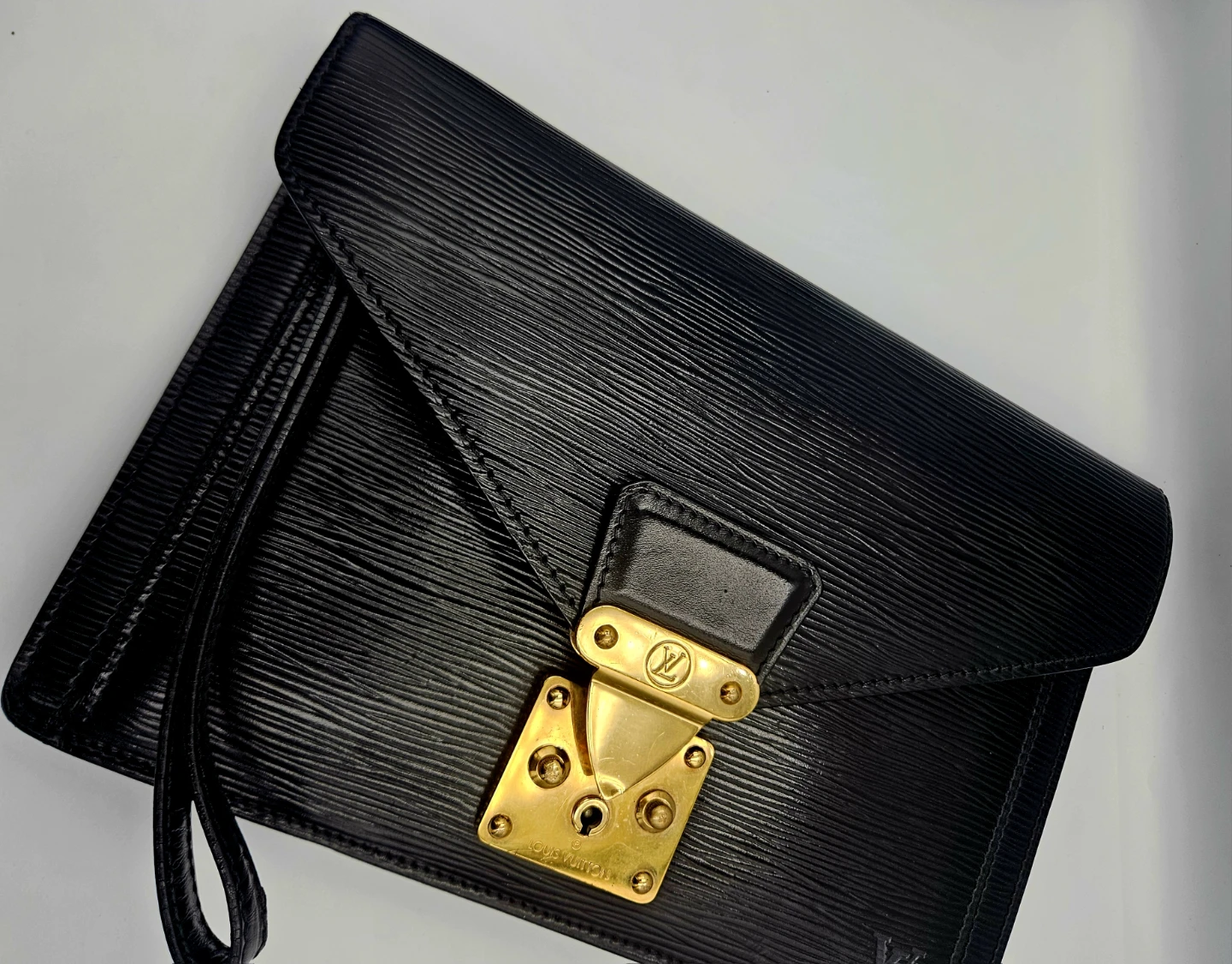 Men's Classic Epi Leather  Clutch  (limited edition) - photo 3