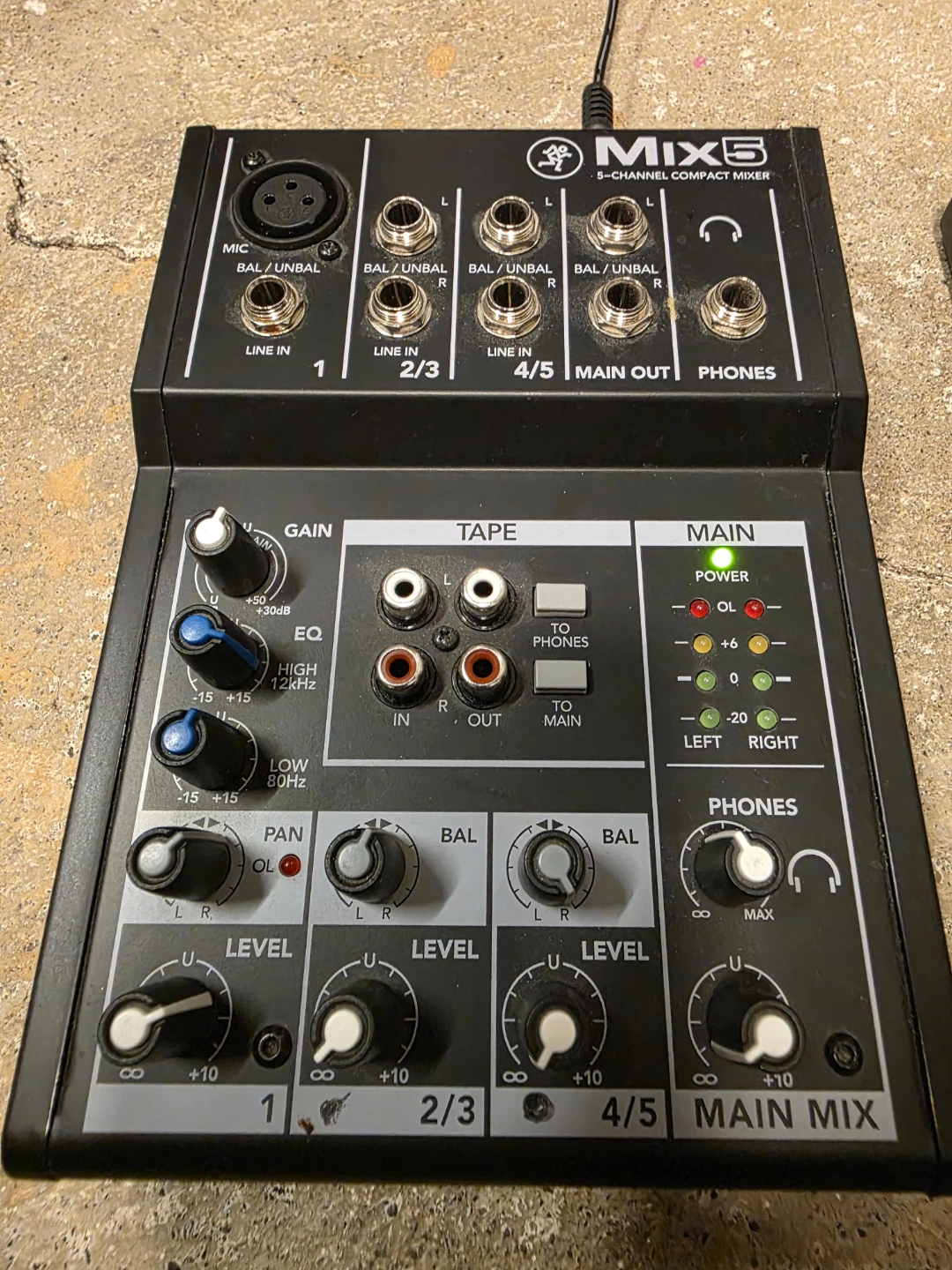Mackie Mix5 5-Channel Compact Mixer