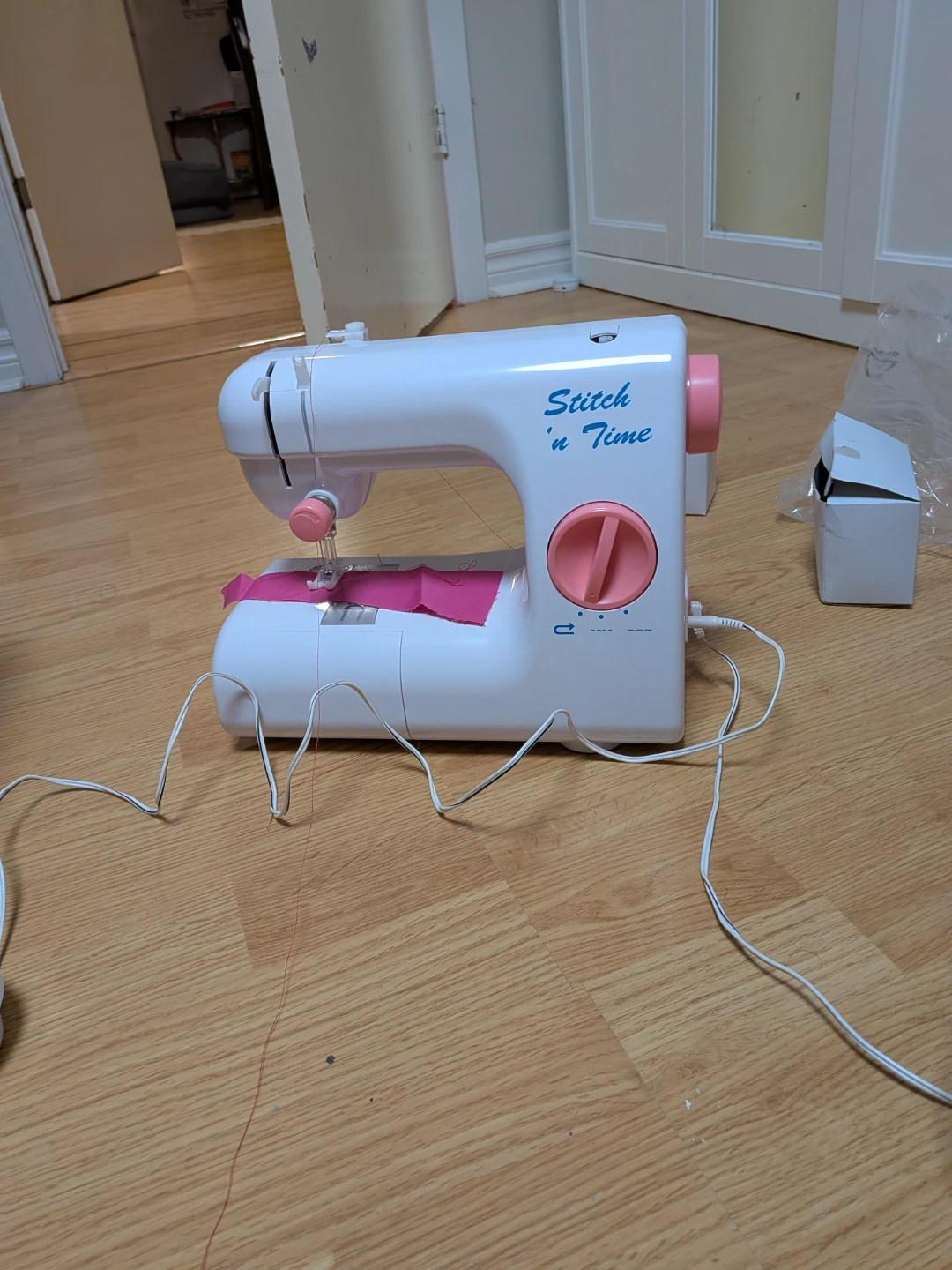 Stitch 'n time sewing machine from the 2000s - photo 5