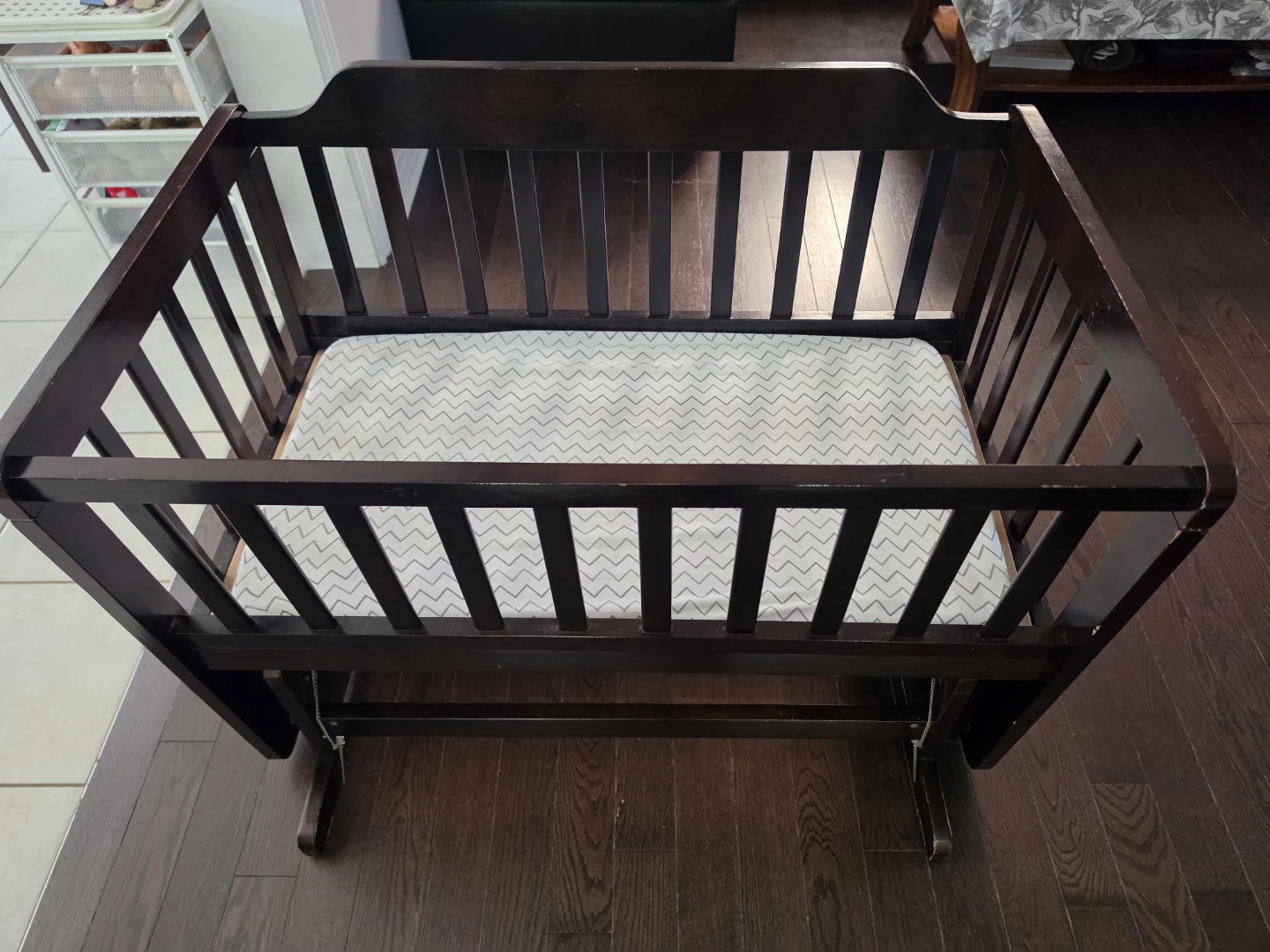 Wooden Baby Rocking crib with Mattress
