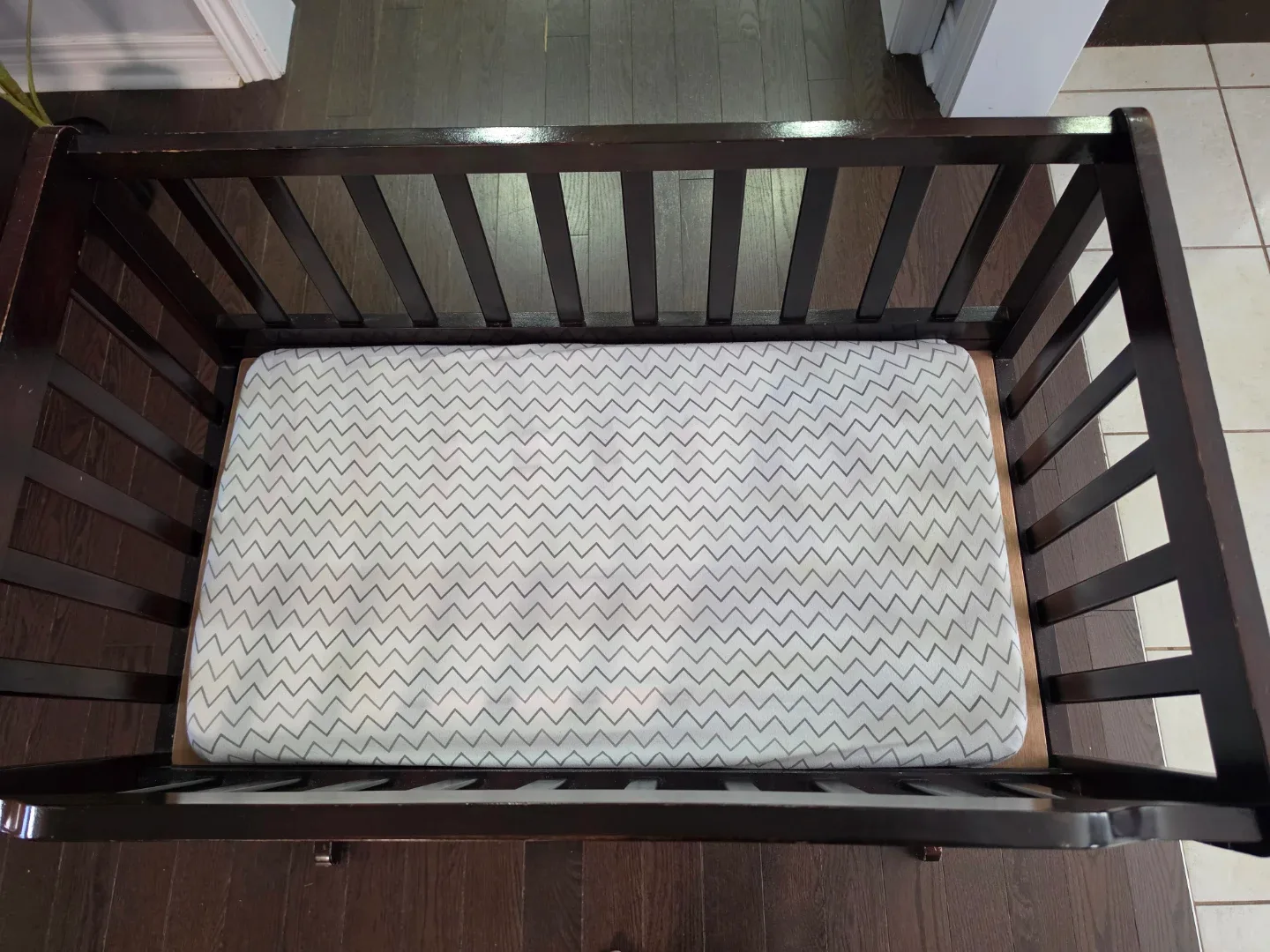 Wooden Baby Rocking crib with Mattress - photo 3