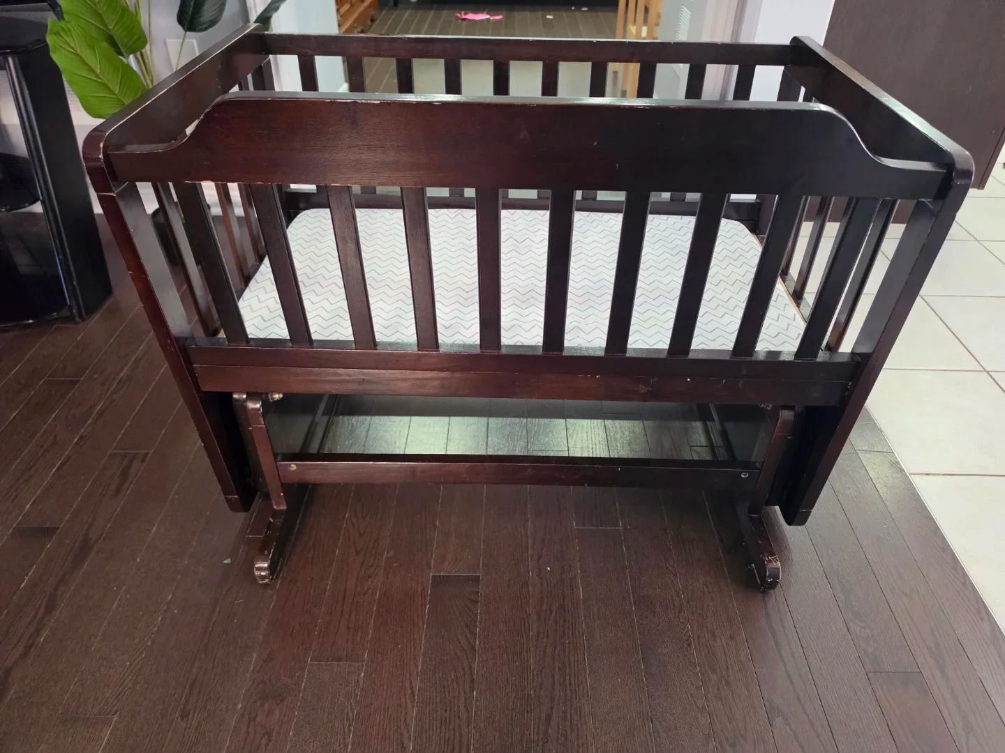 Wooden Baby Rocking crib with Mattress - photo 4