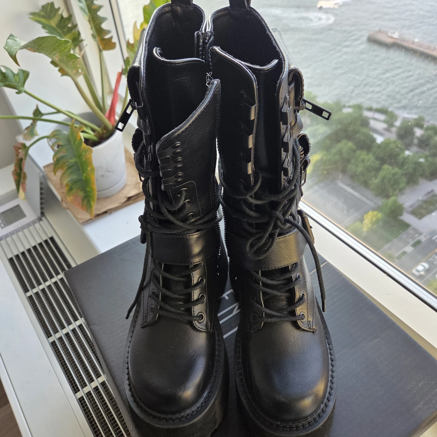 Black Platform Combat Boots - photo 2