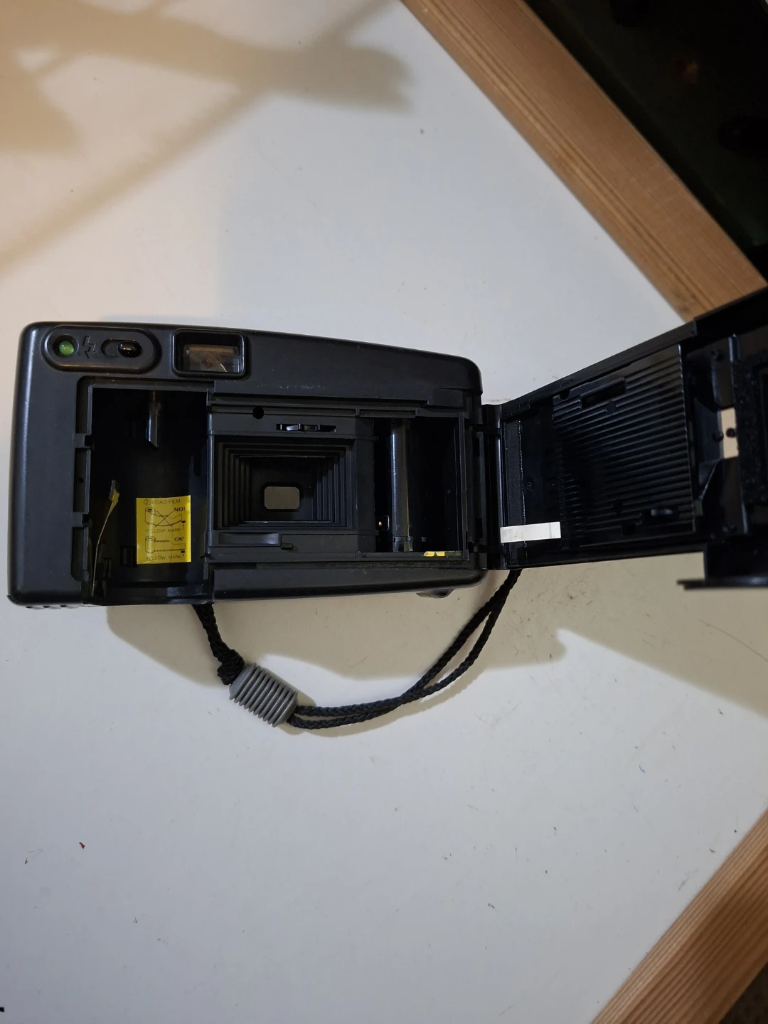 Argus AR3500 Electronic Autowind 35mm Camera - photo 3
