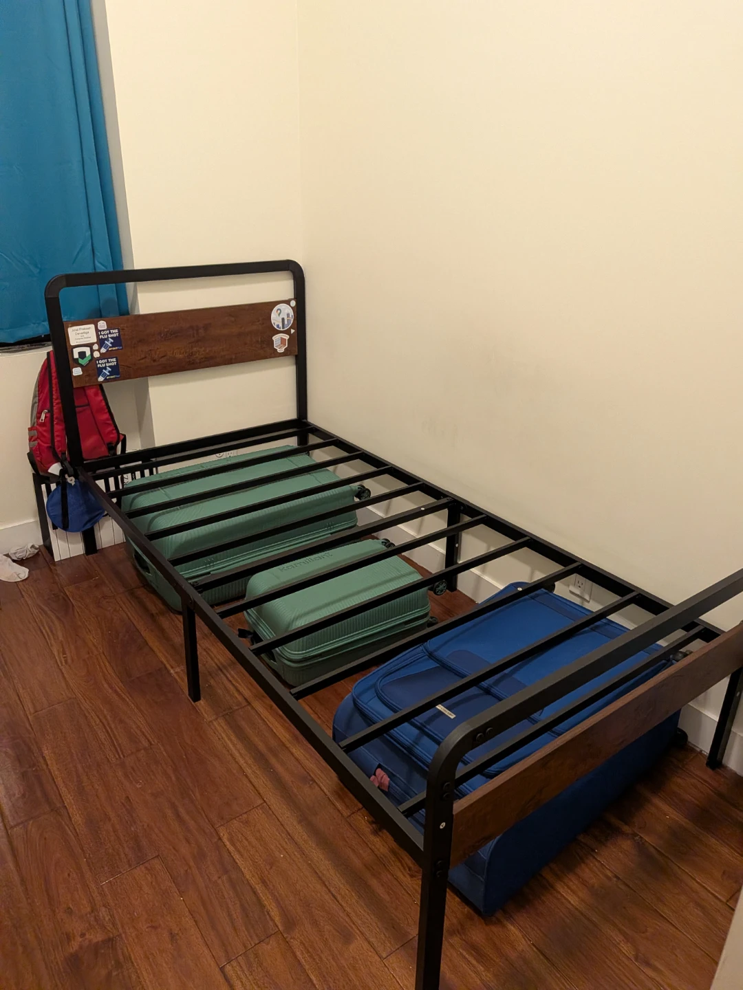 Twin size Metal Bed Frame with Wood Headboard