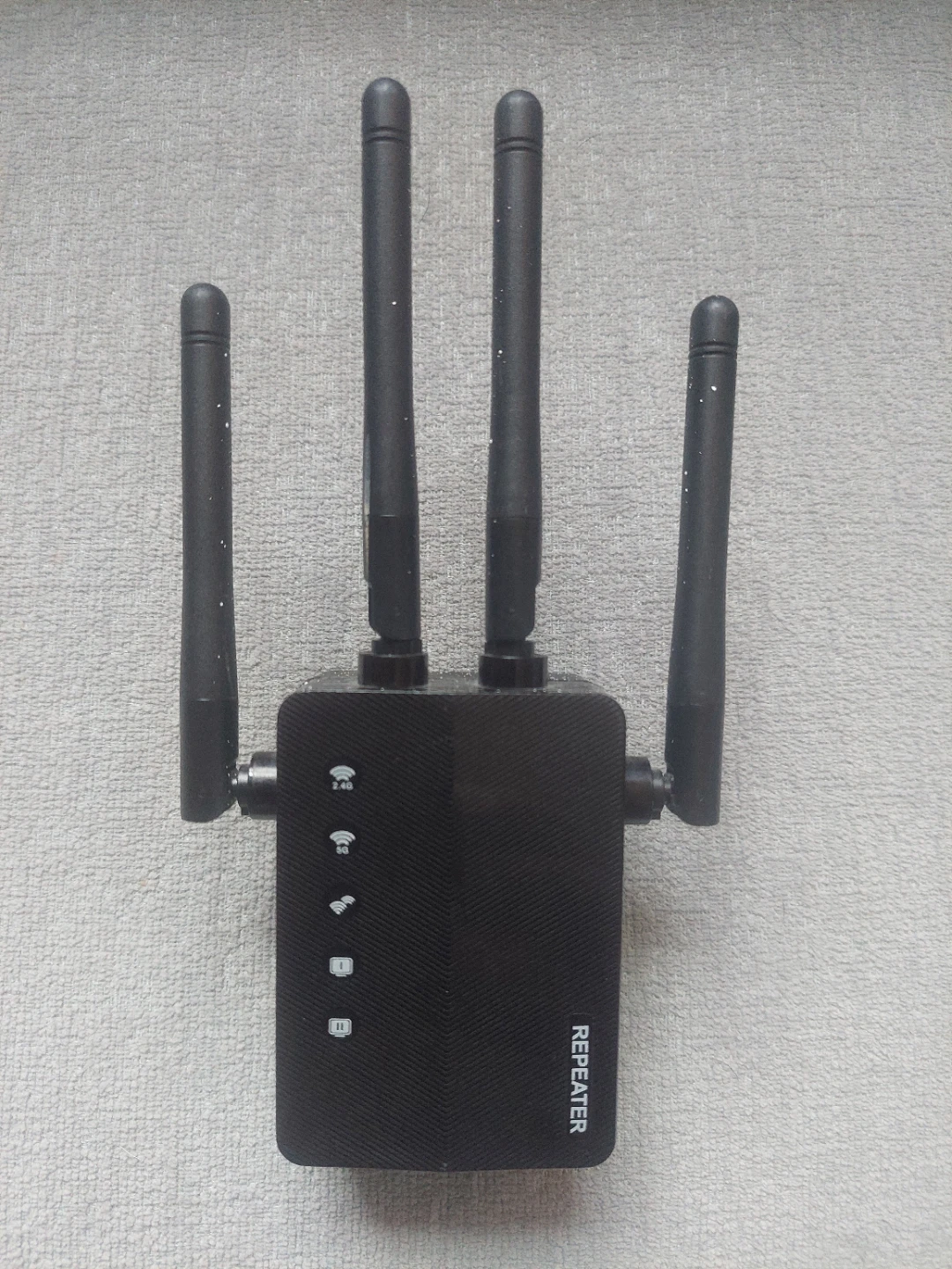WiFi Repeater with 4 Antennas - photo 2