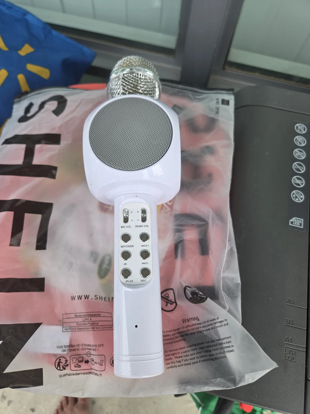 Portable Bluetooth Karaoke Microphone Speaker - photo 2