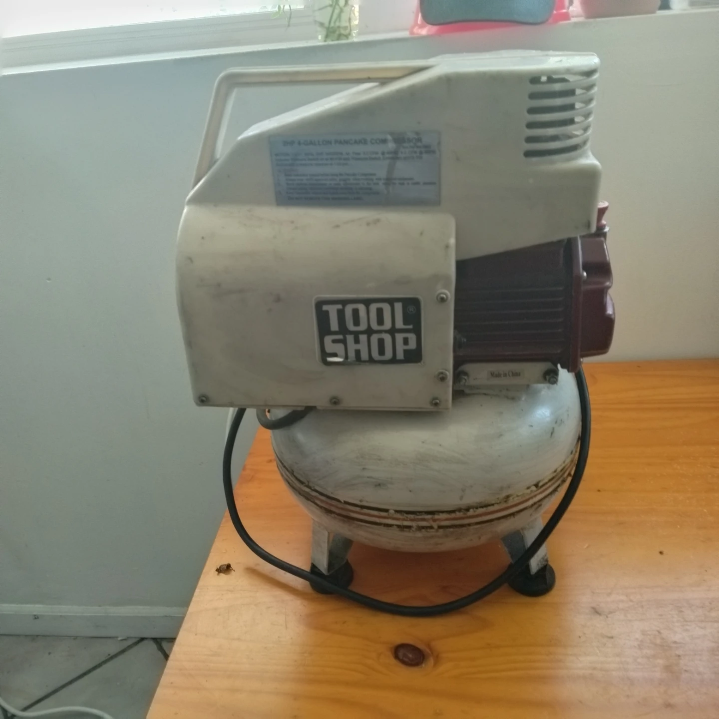 Tool Shop 4 Gallon Pancake Air Compressor - photo 3