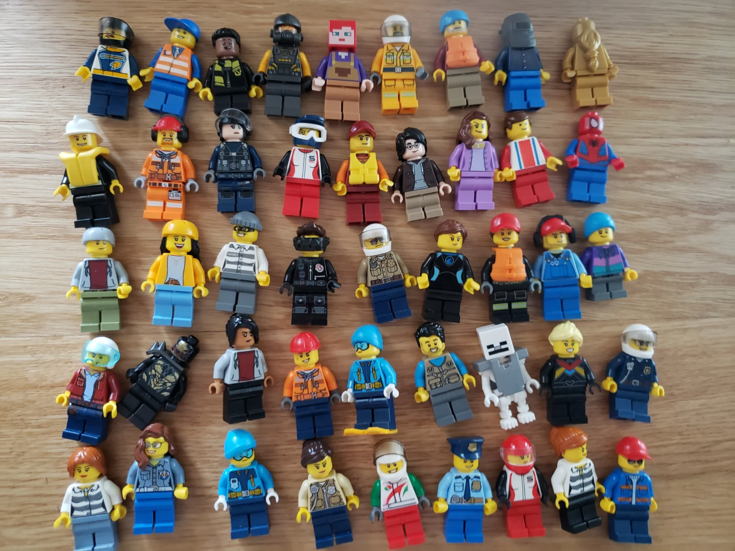 Lego assorted minifigures