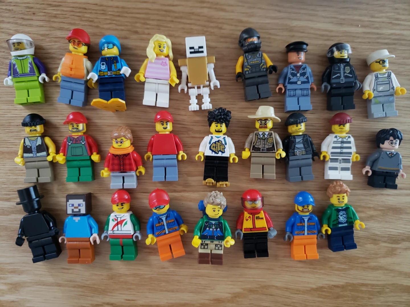 Lego assorted minifigures - photo 3