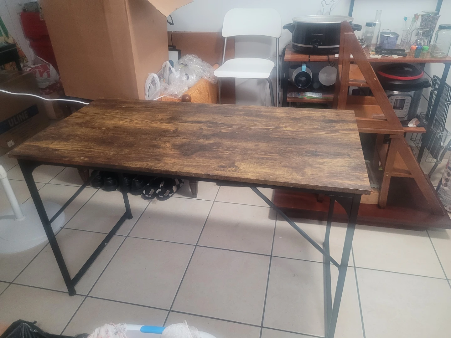 Gently used table/desk - photo 2