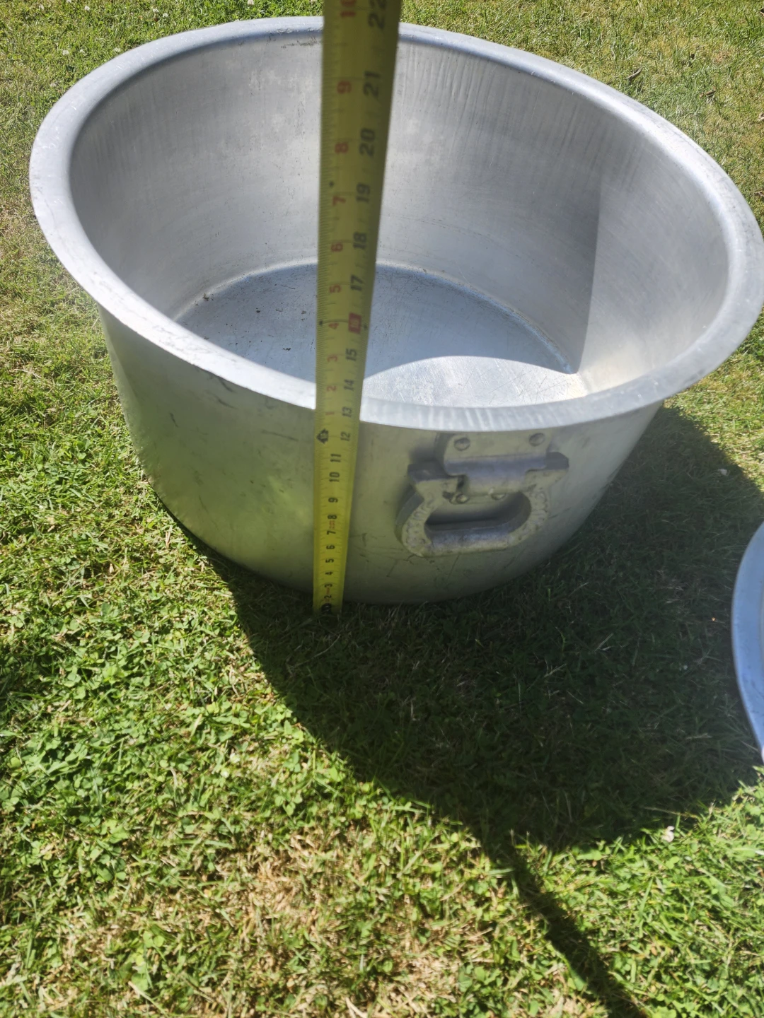 Large Aluminum Pot