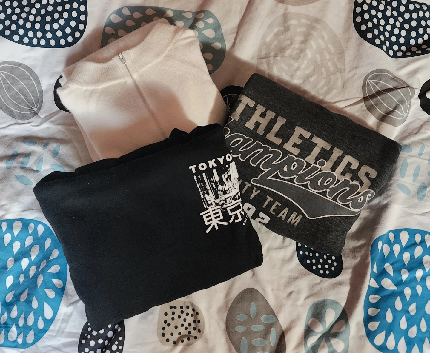 Sweater bundle