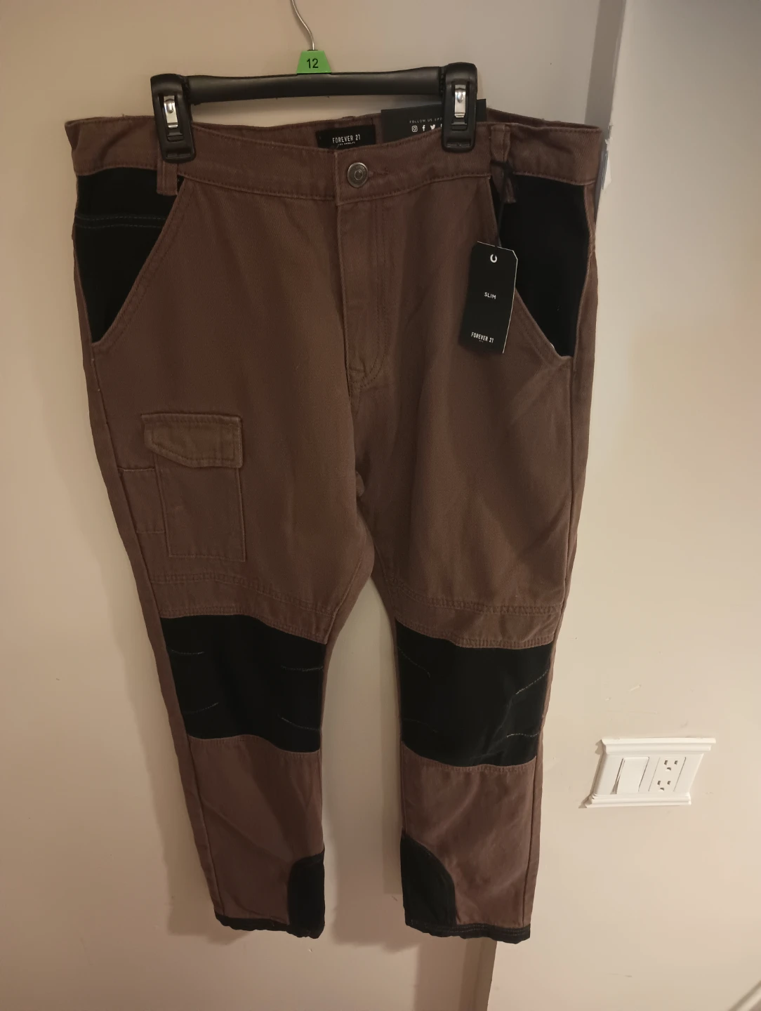 Forever 21 Slim Fit Brown Cargo Pants Size 34