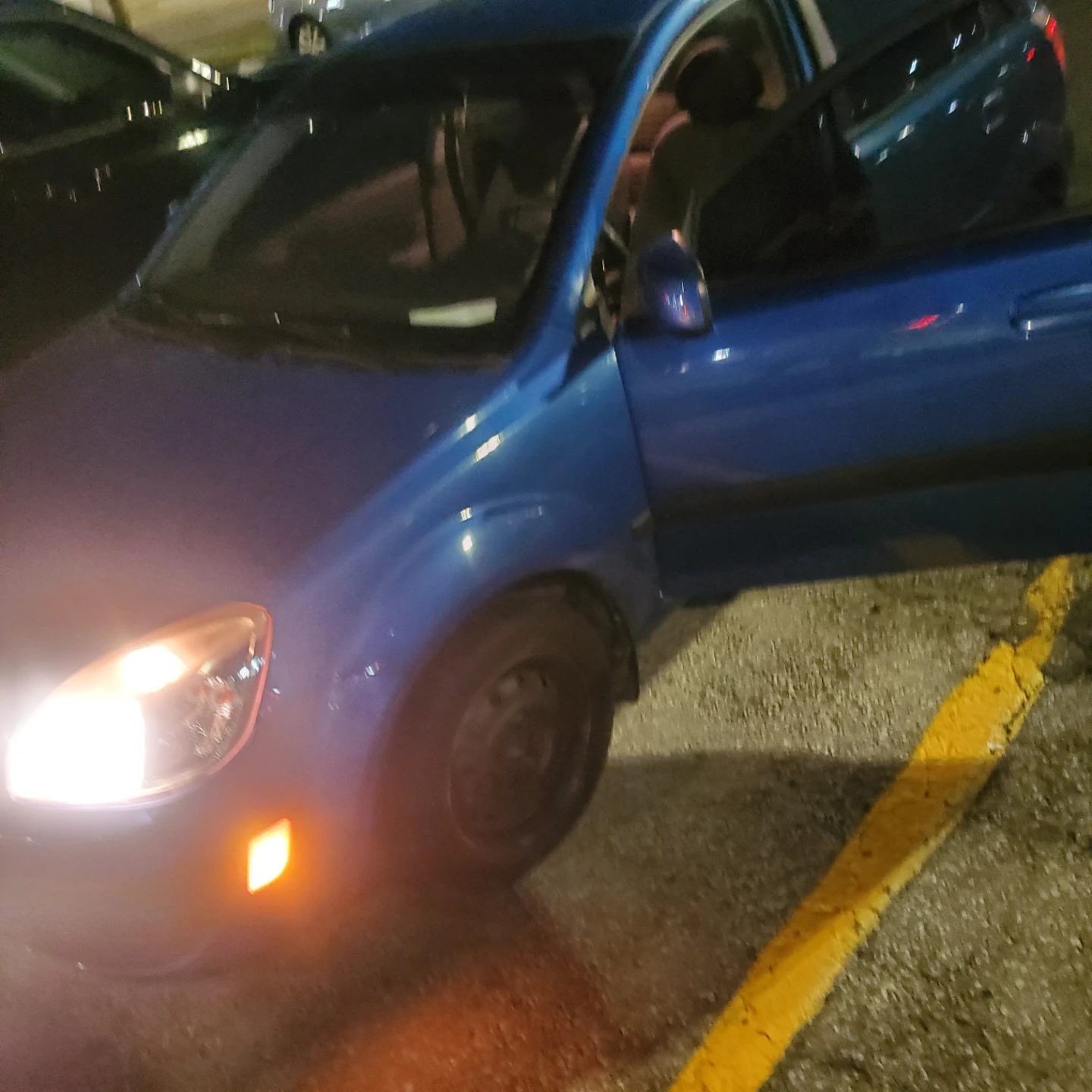 Blue Kia Rio Hatchback - photo 2