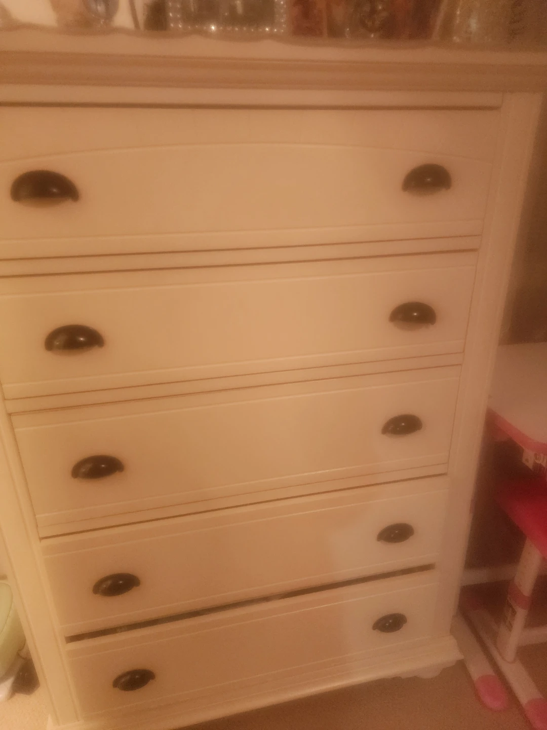 Chest of drower
