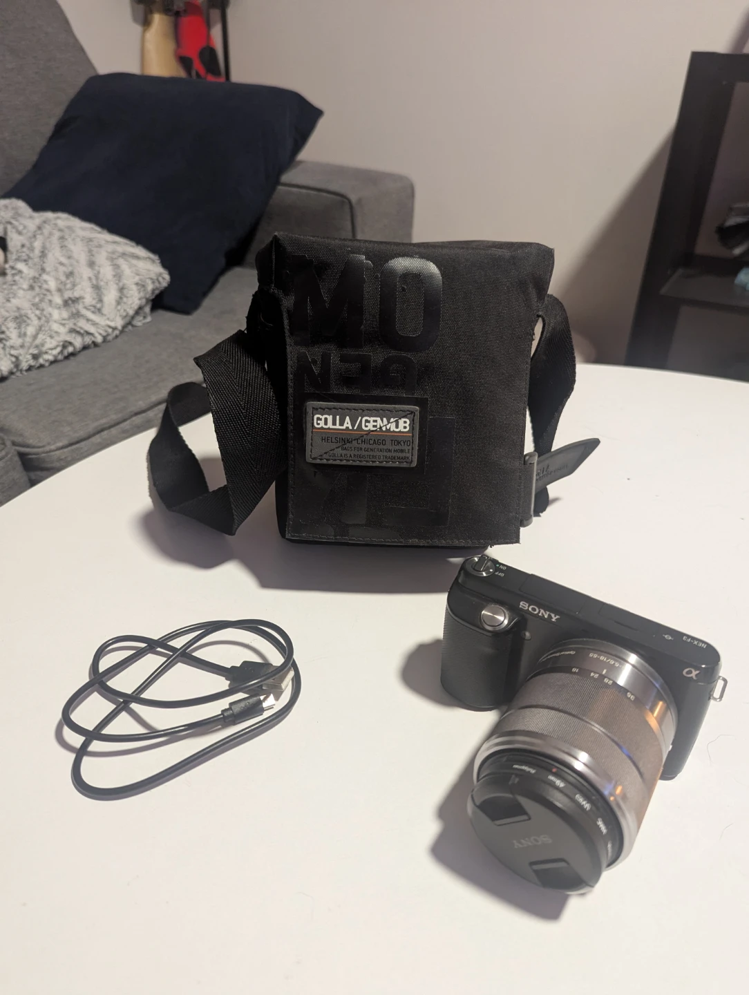Mirrorless camera 2012
