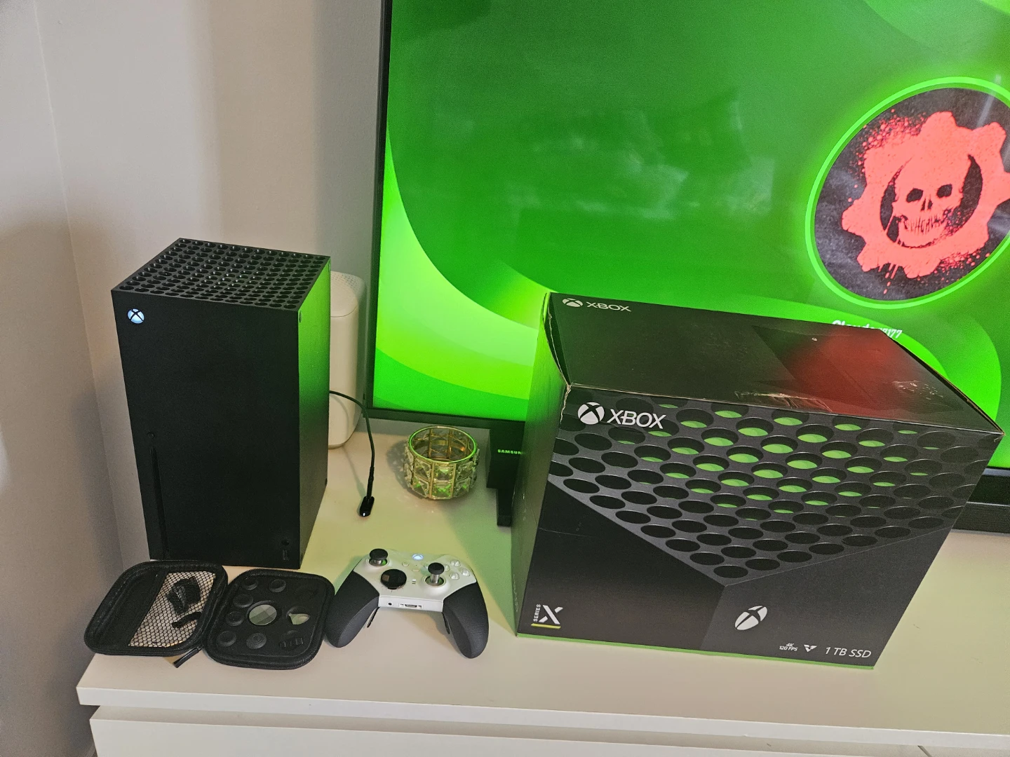 Xbox Series X 1TB Console + Elite Series 2 Controller