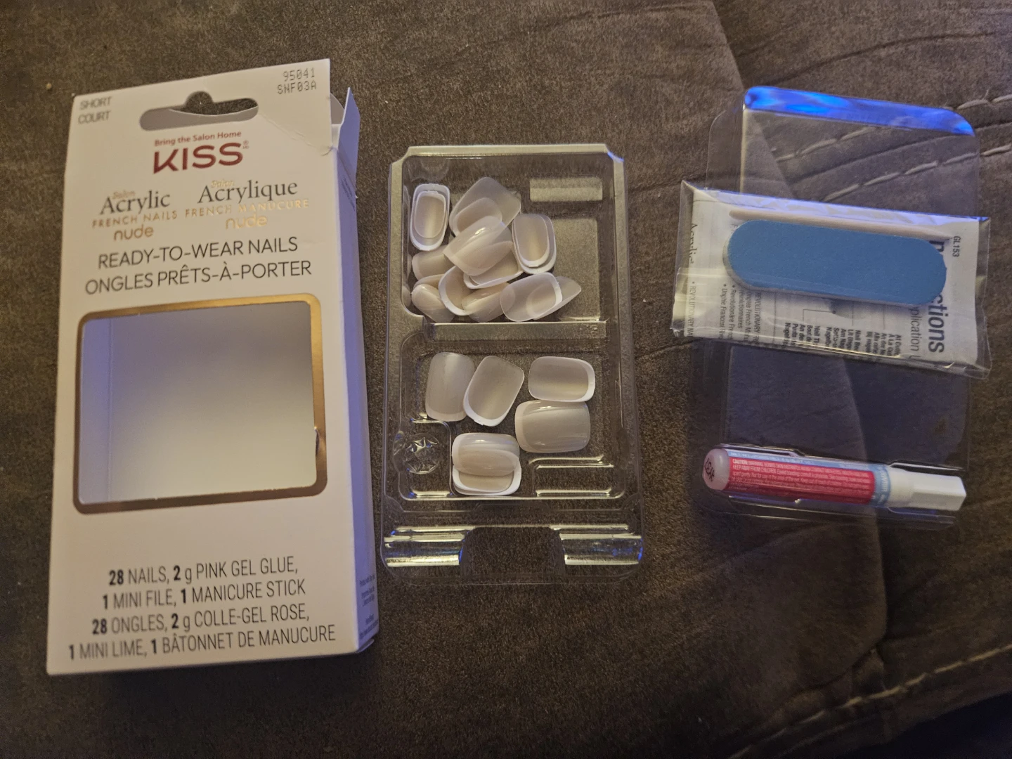 KISS Salon Acrylic French Nails - Nude