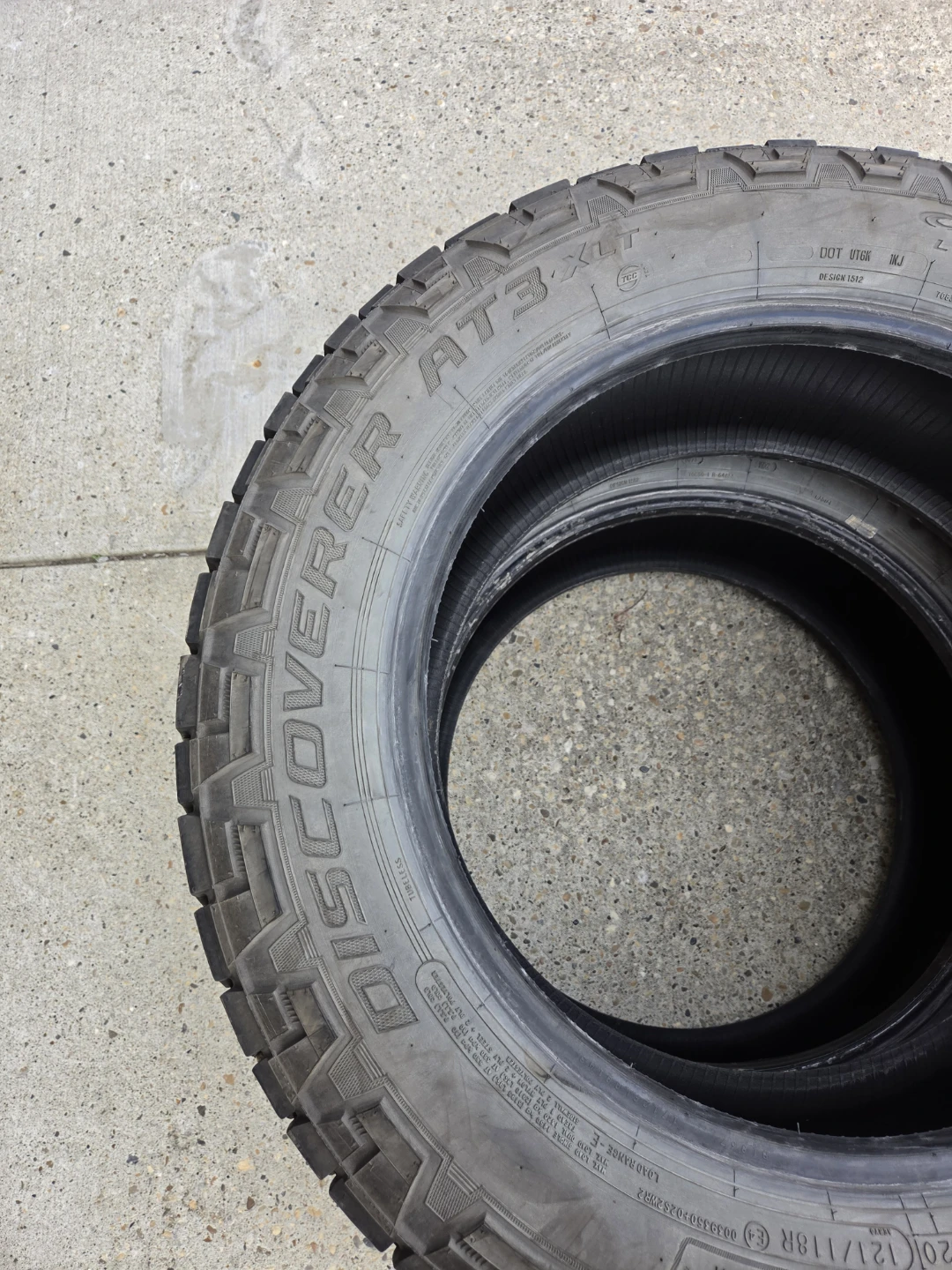 Cooper Discoverer AT3 XLT Tires (LT265/60R20) - photo 4