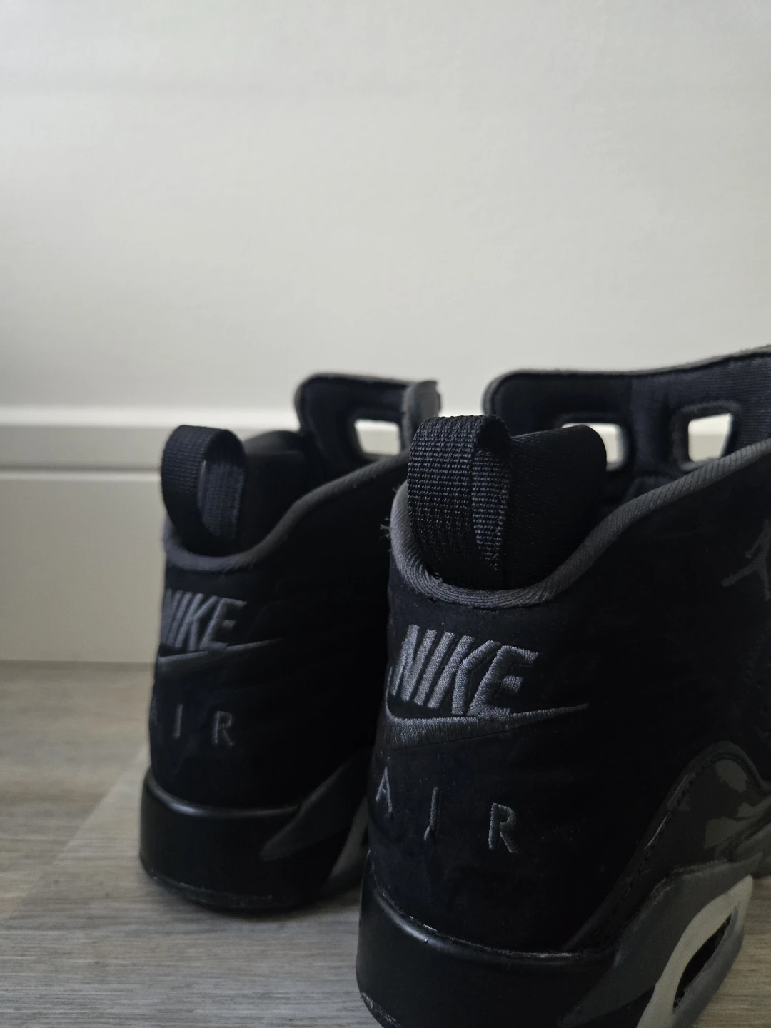 Air Jordan Mvp's in black - photo 4