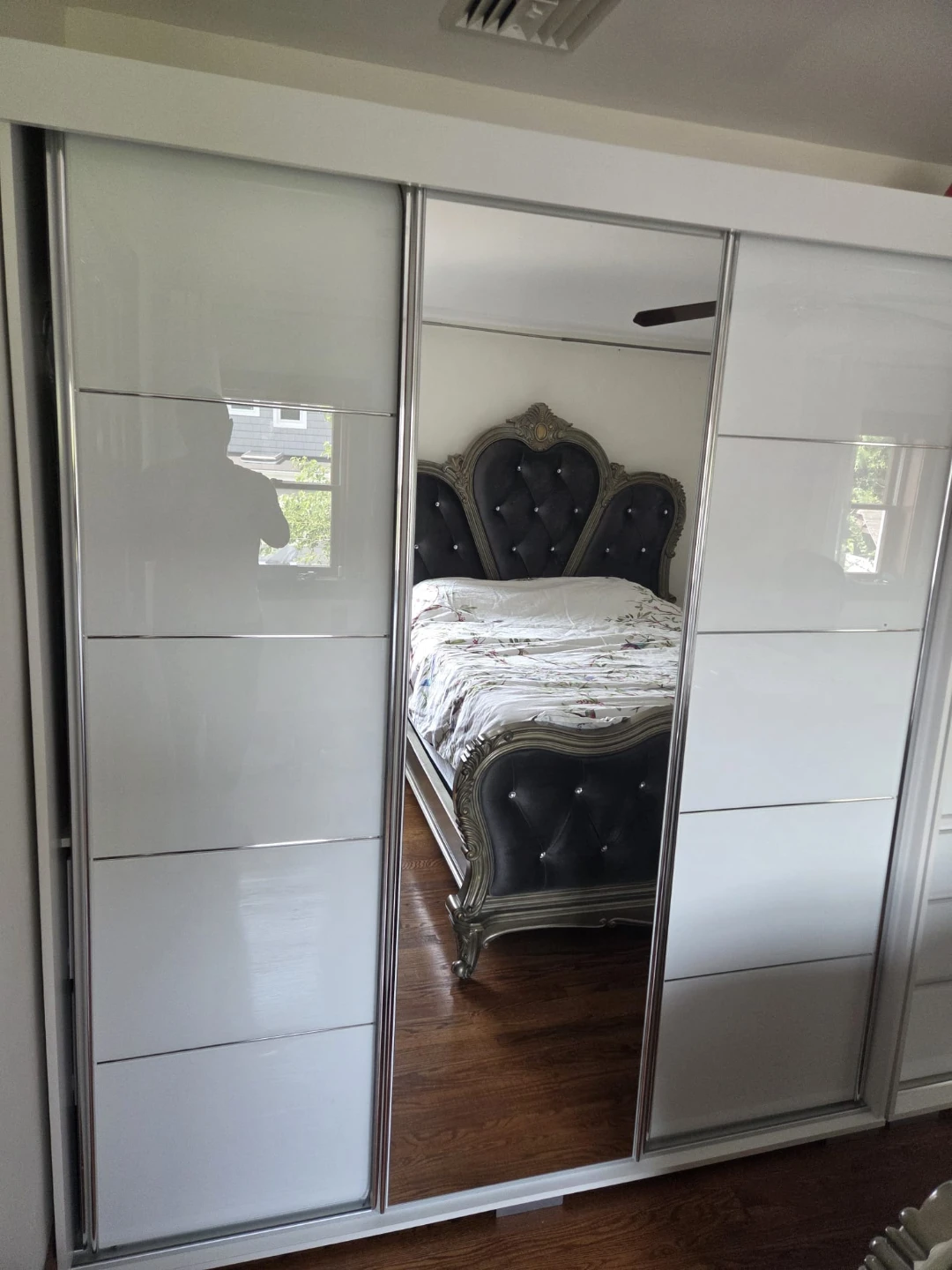 White Sliding Door Wardrobe with Mirrored Panels