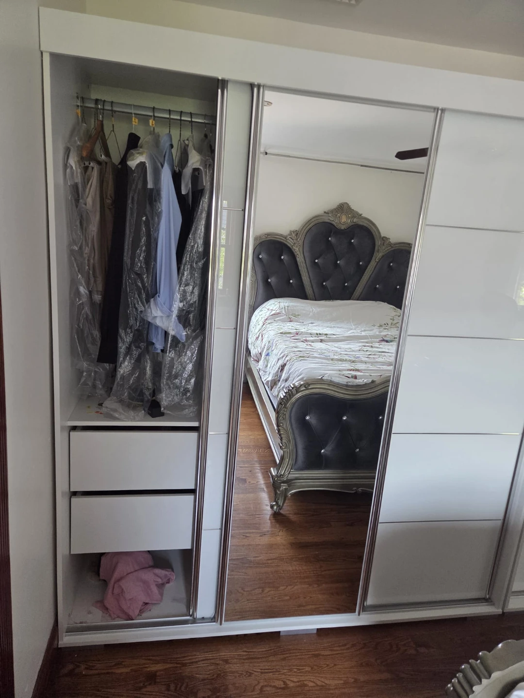 White Sliding Door Wardrobe with Mirrored Panels - photo 5
