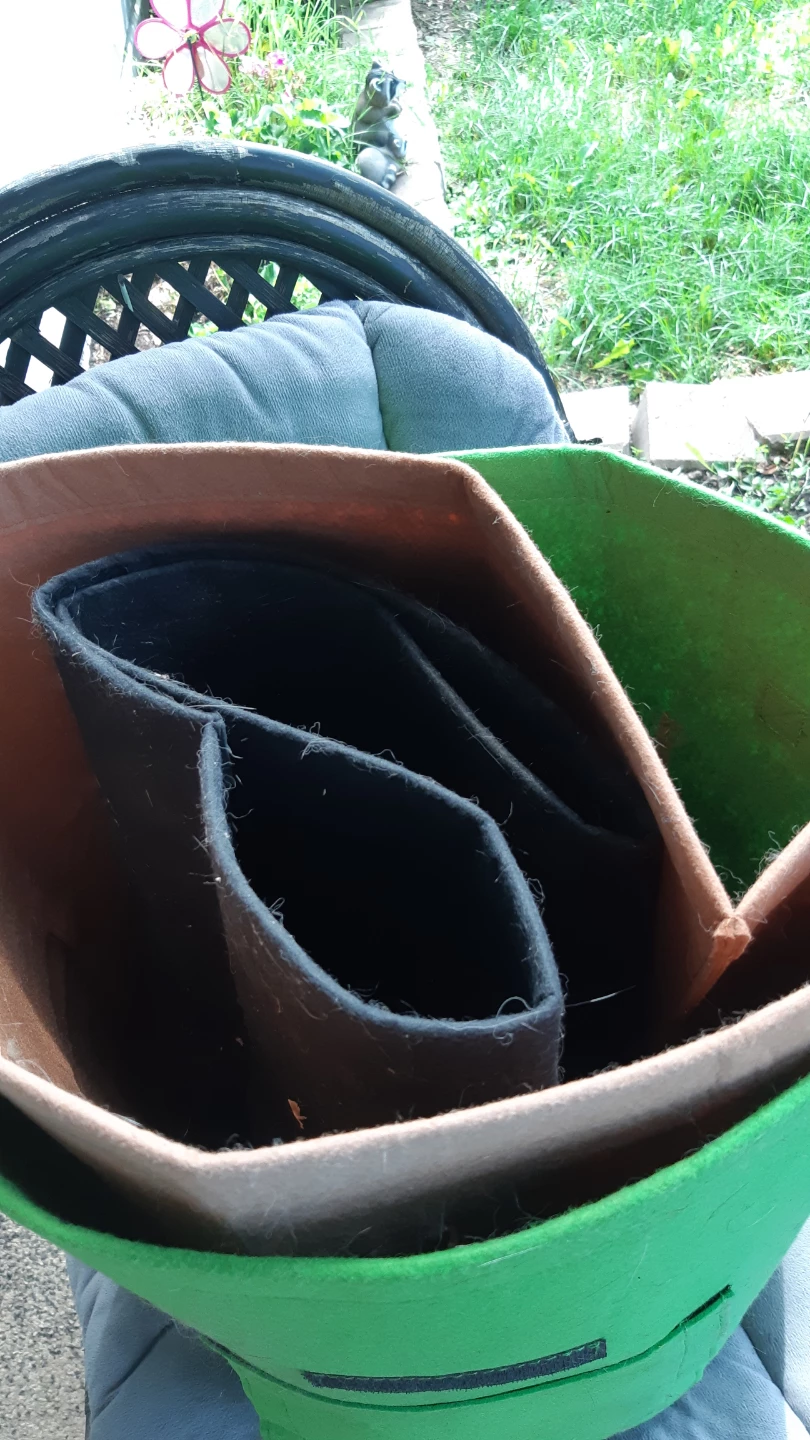 3 potato pjanters with bottom front window - photo 2