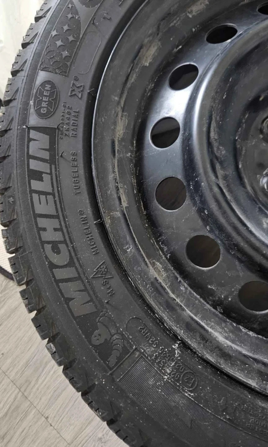 Michelin X-Ice Winter Tire on Rim - photo 2