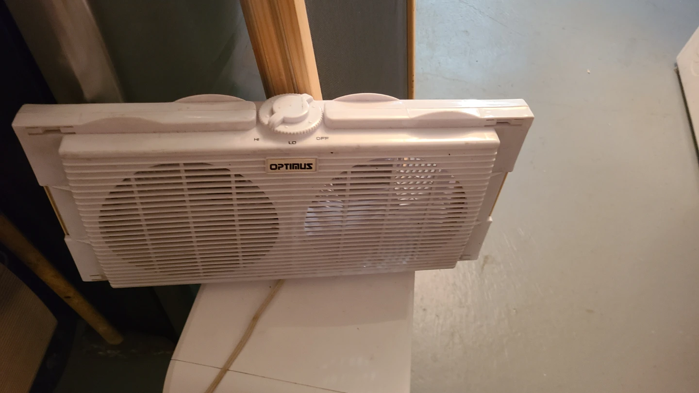 Optimus 2-Fan Window Fan - photo 2