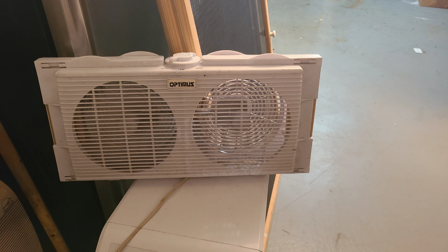 Optimus 2-Fan Window Fan - photo 3