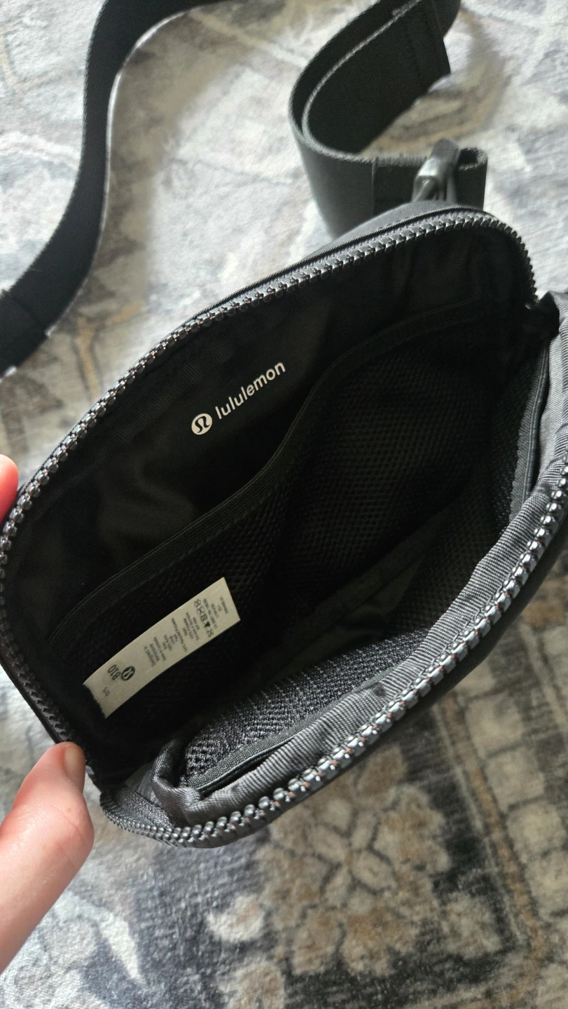 Lululemon Everywhere Belt Bag - Black - photo 2