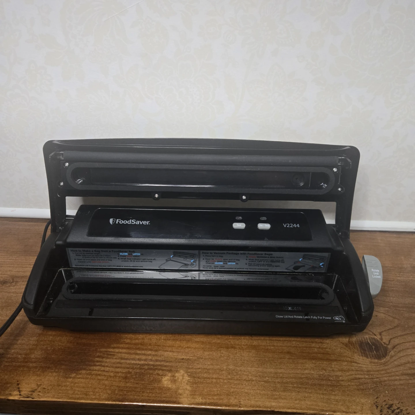 FoodSaver V2244 Vacuum Sealer - photo 3