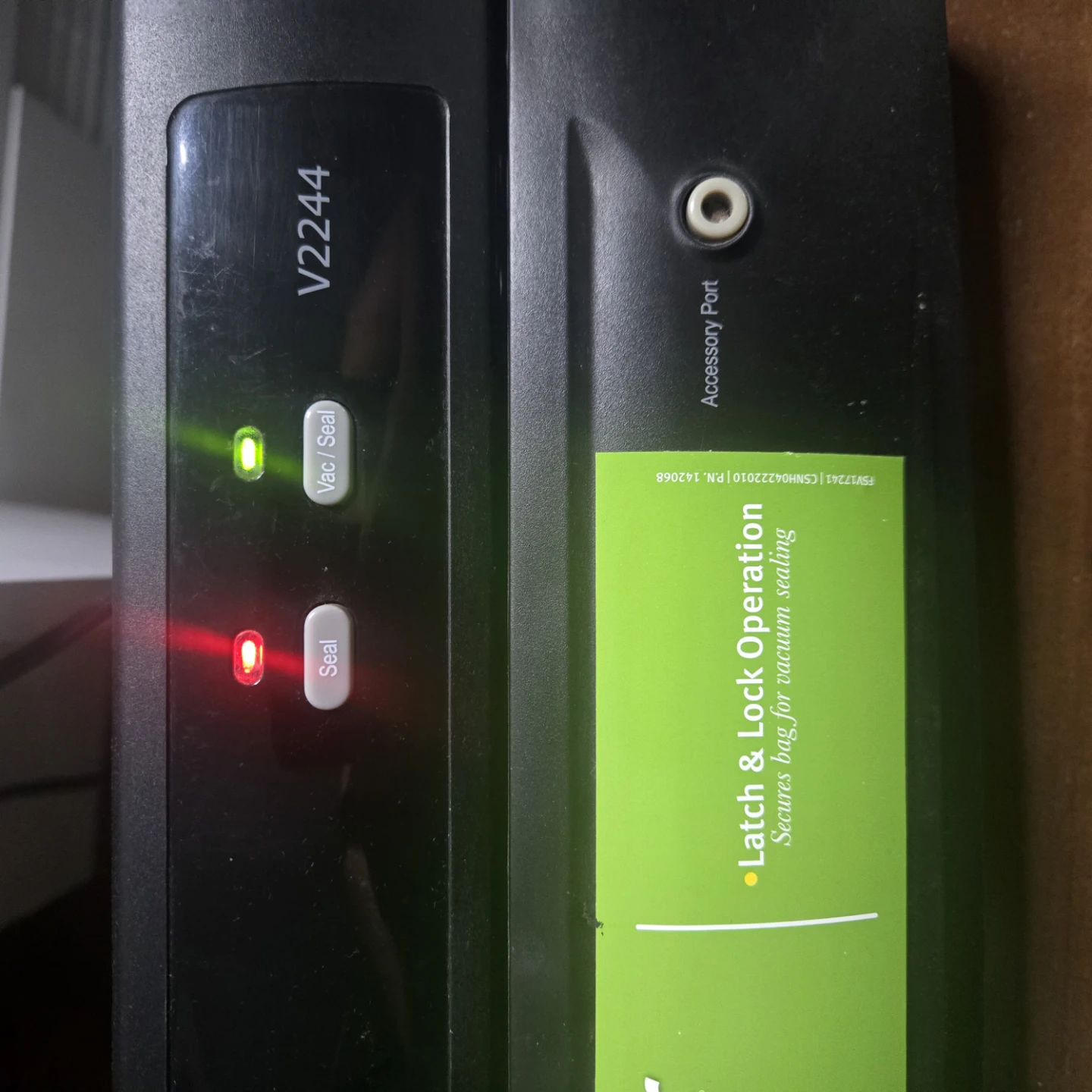 FoodSaver V2244 Vacuum Sealer - photo 4