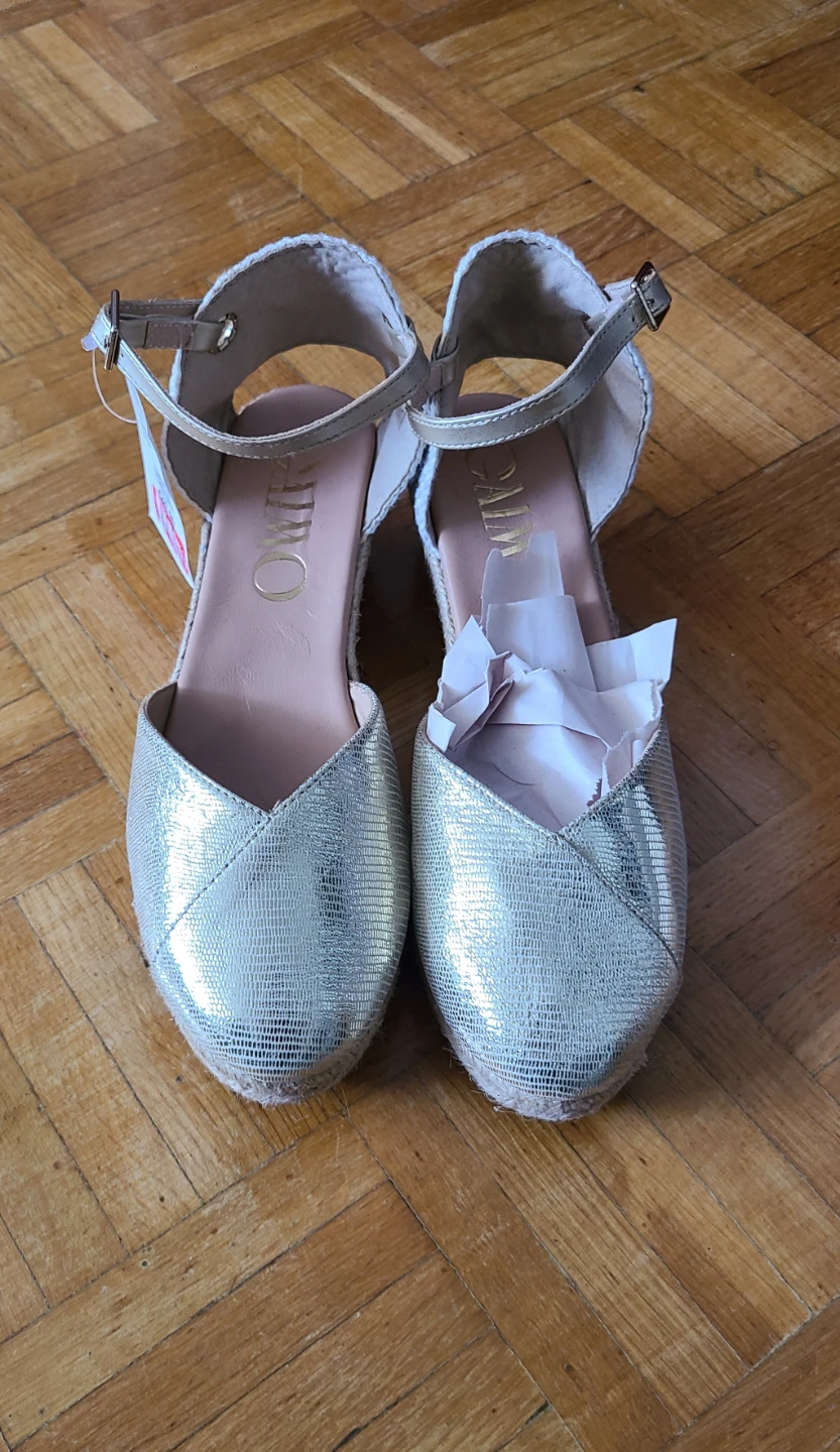 Women's Sandal - sz 10 (but fits like a size 9) - photo 3