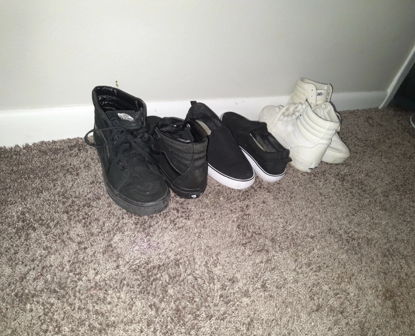 Vans Hi High Tops 1 Black 1 White 1 Black Slip On Pair Size 7 - photo 3