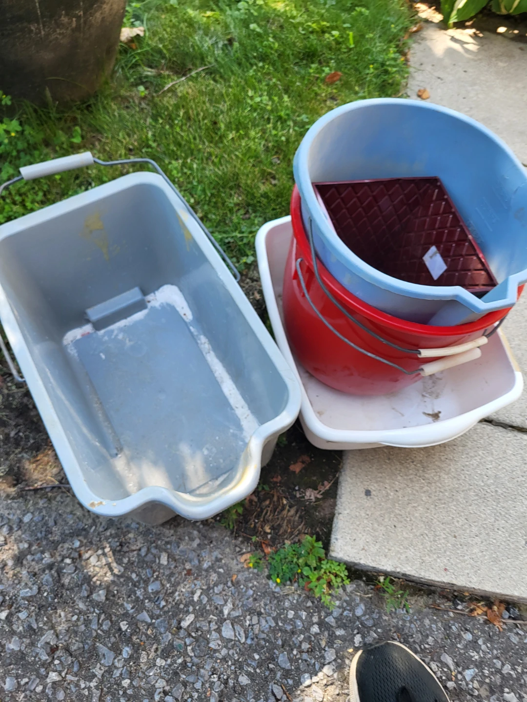 Set of Buckets